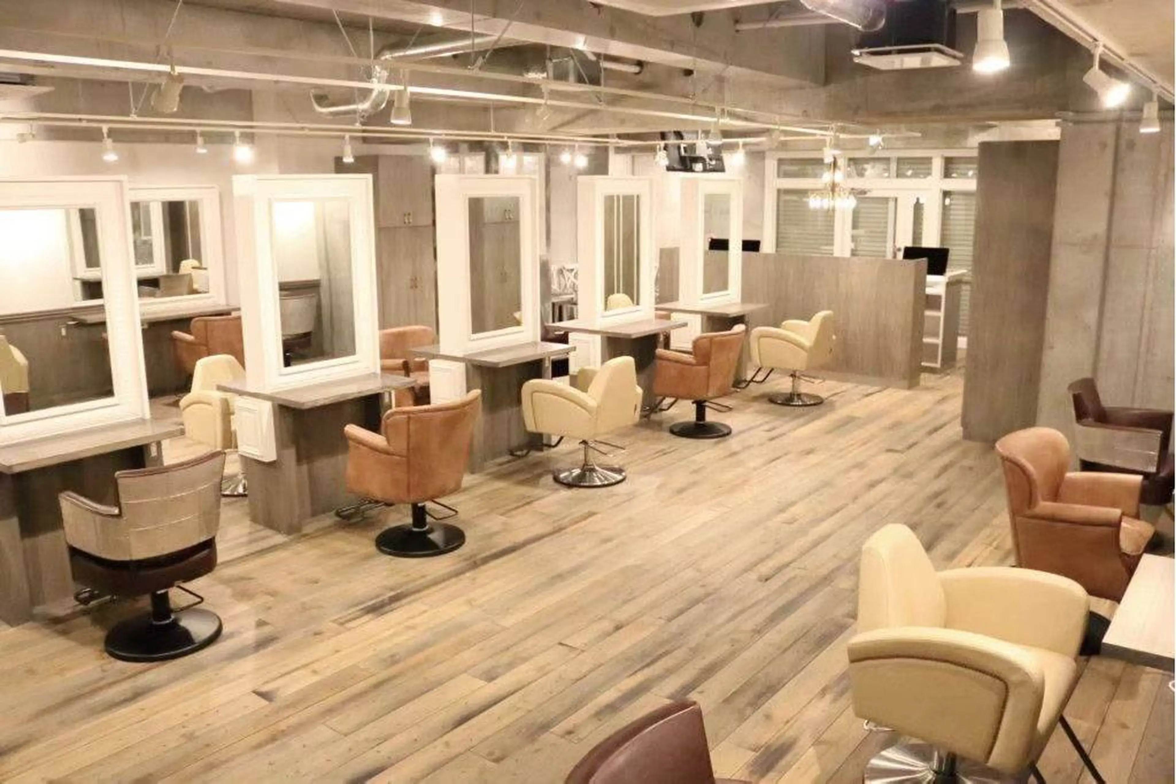 HAIR SALON M 川越の内観・外観1