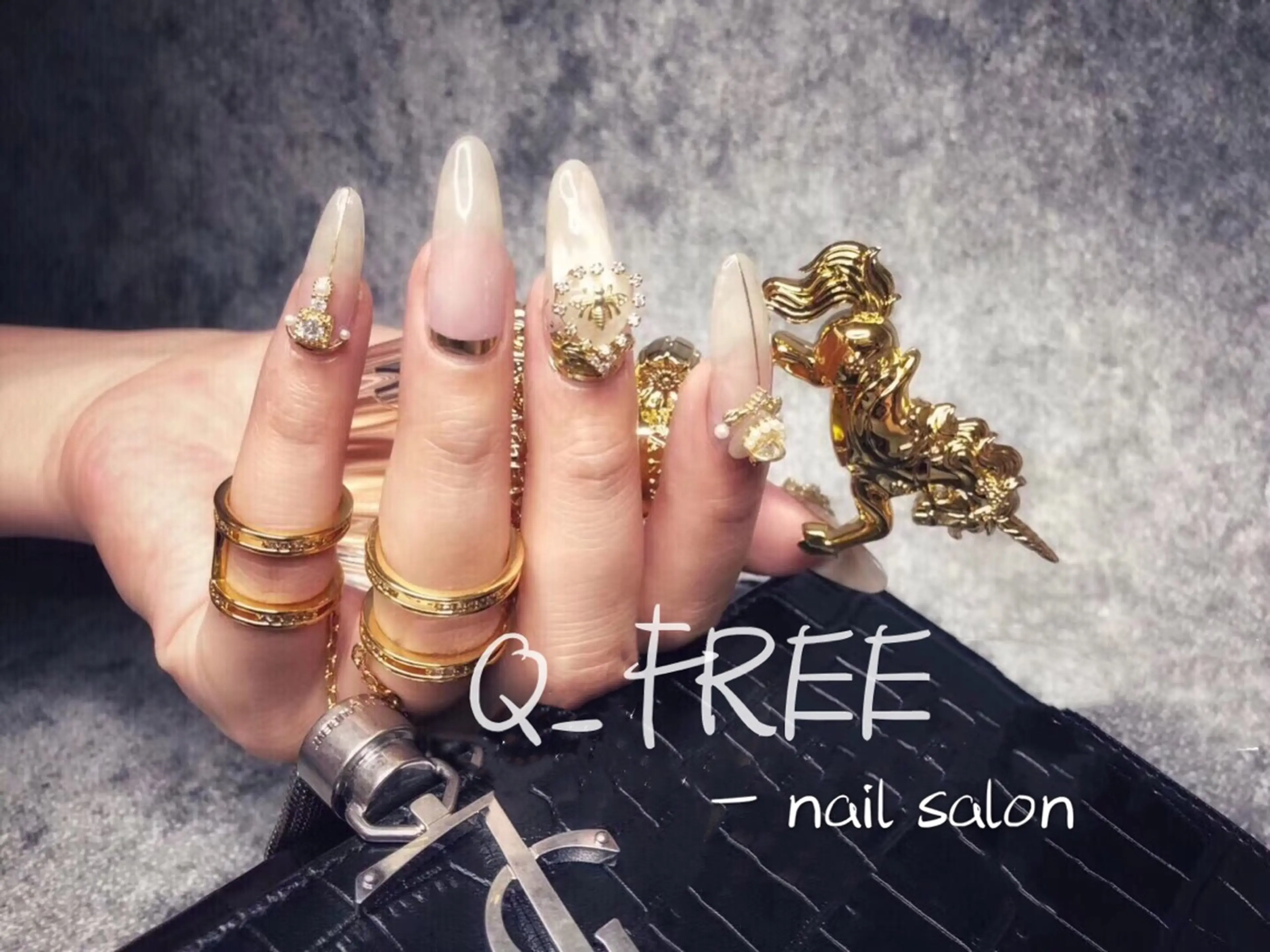 Q_FREE NAIL SALONの内観・外観1