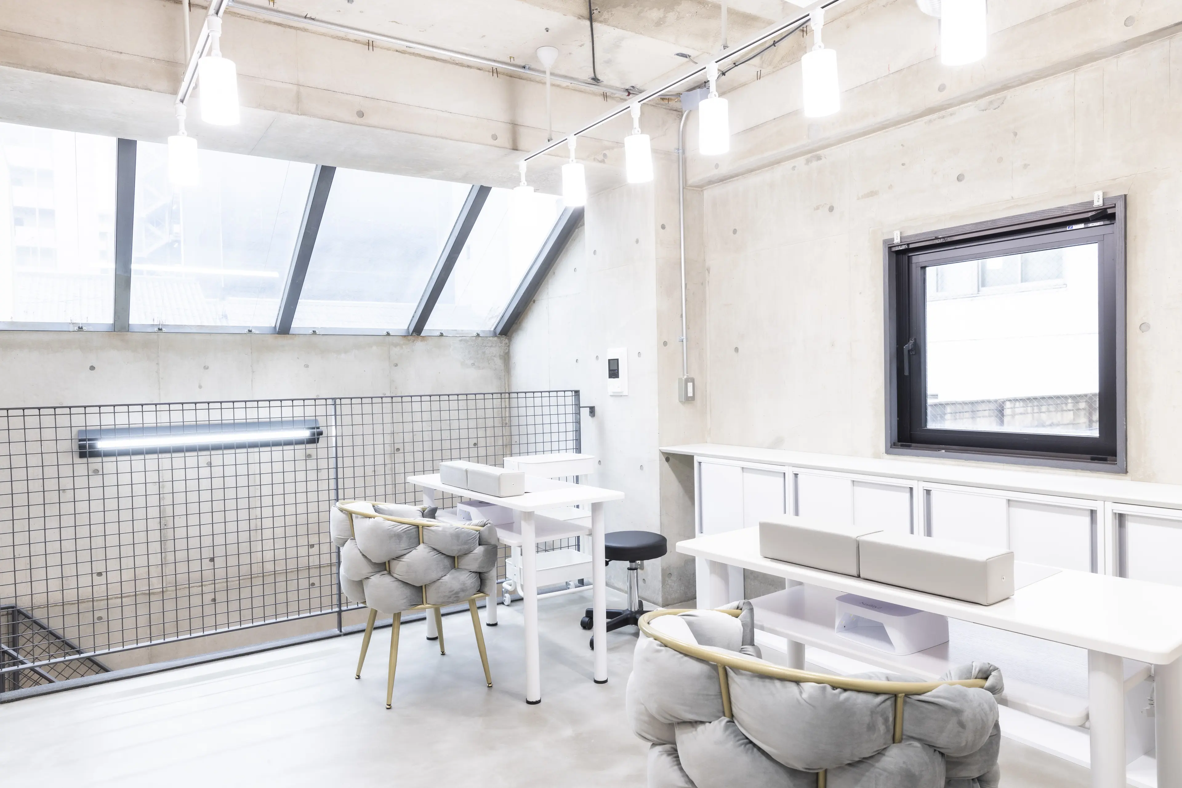 Nail&Eye Twoの内観・外観1