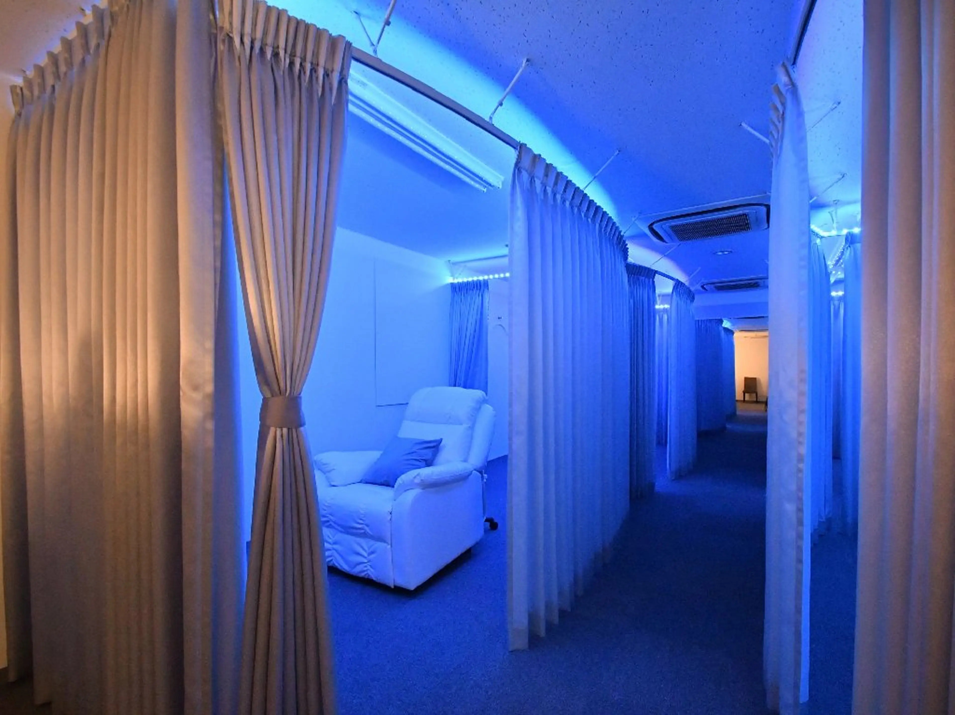 極上睡眠ドライヘッドスパ&ボディケア Meripath ～メリパス～の内観・外観1