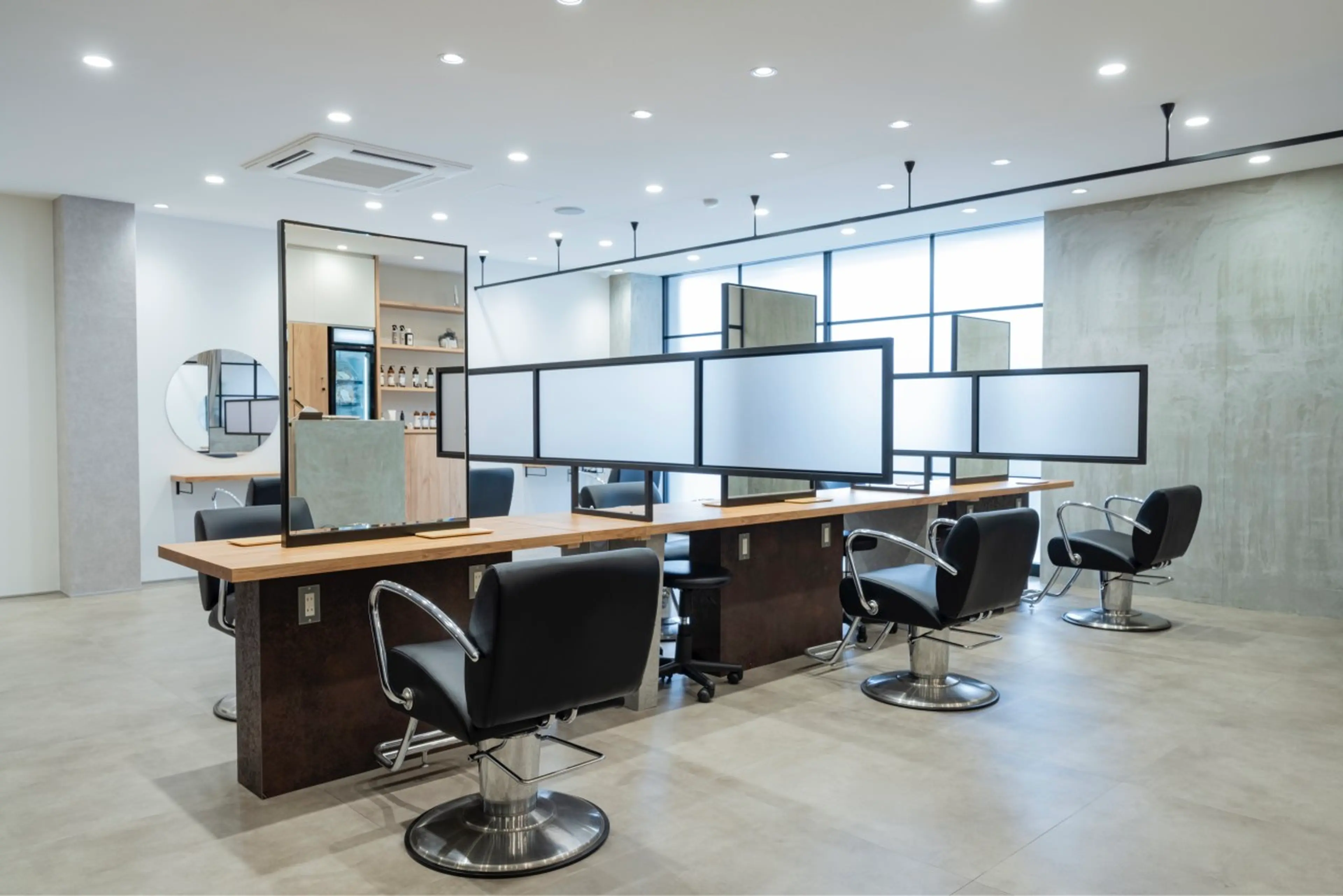 ブランシェ名鉄小幡駅前店の内観・外観2