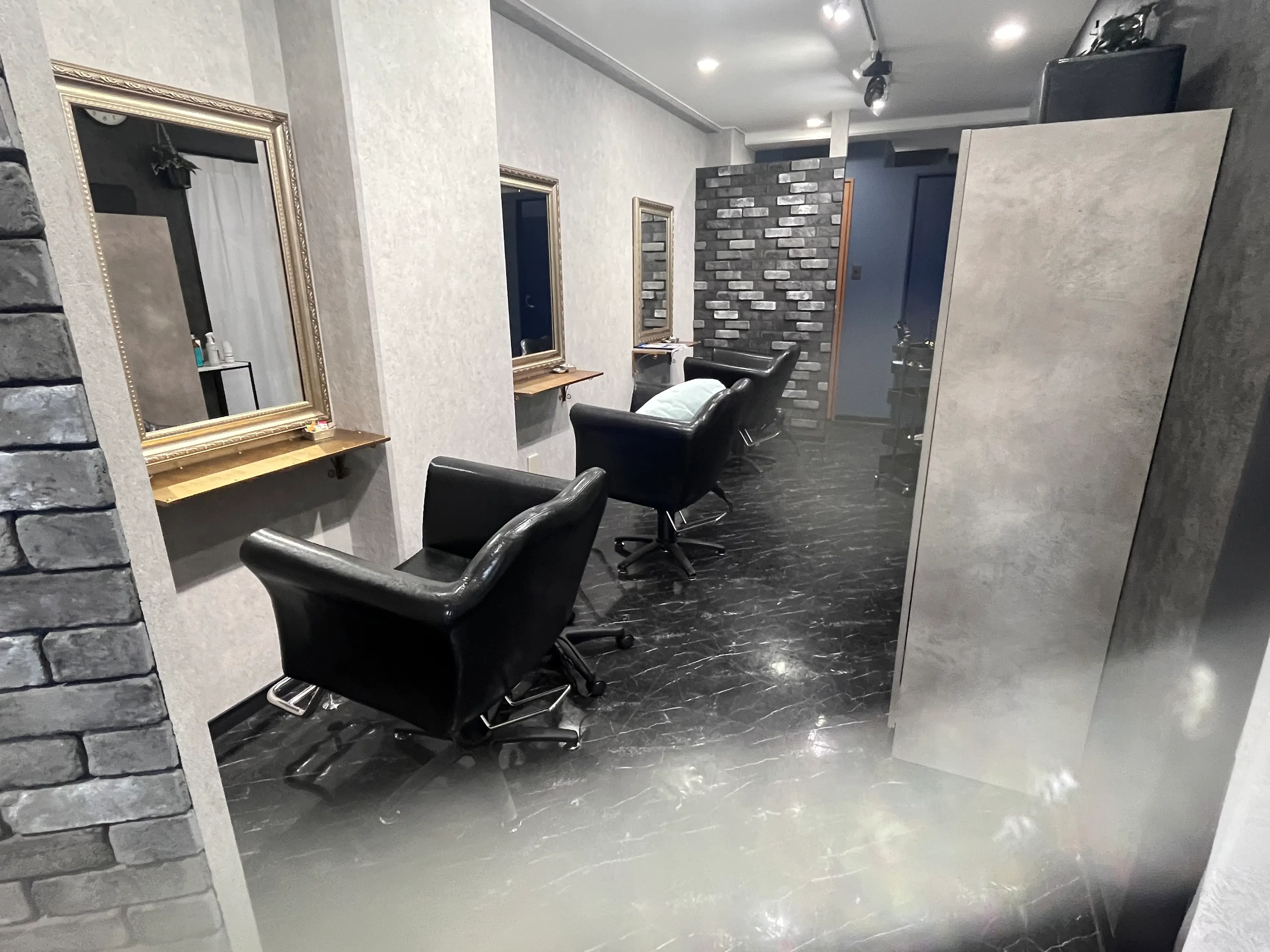 PRADE eyelash&髪質改善の内観・外観2