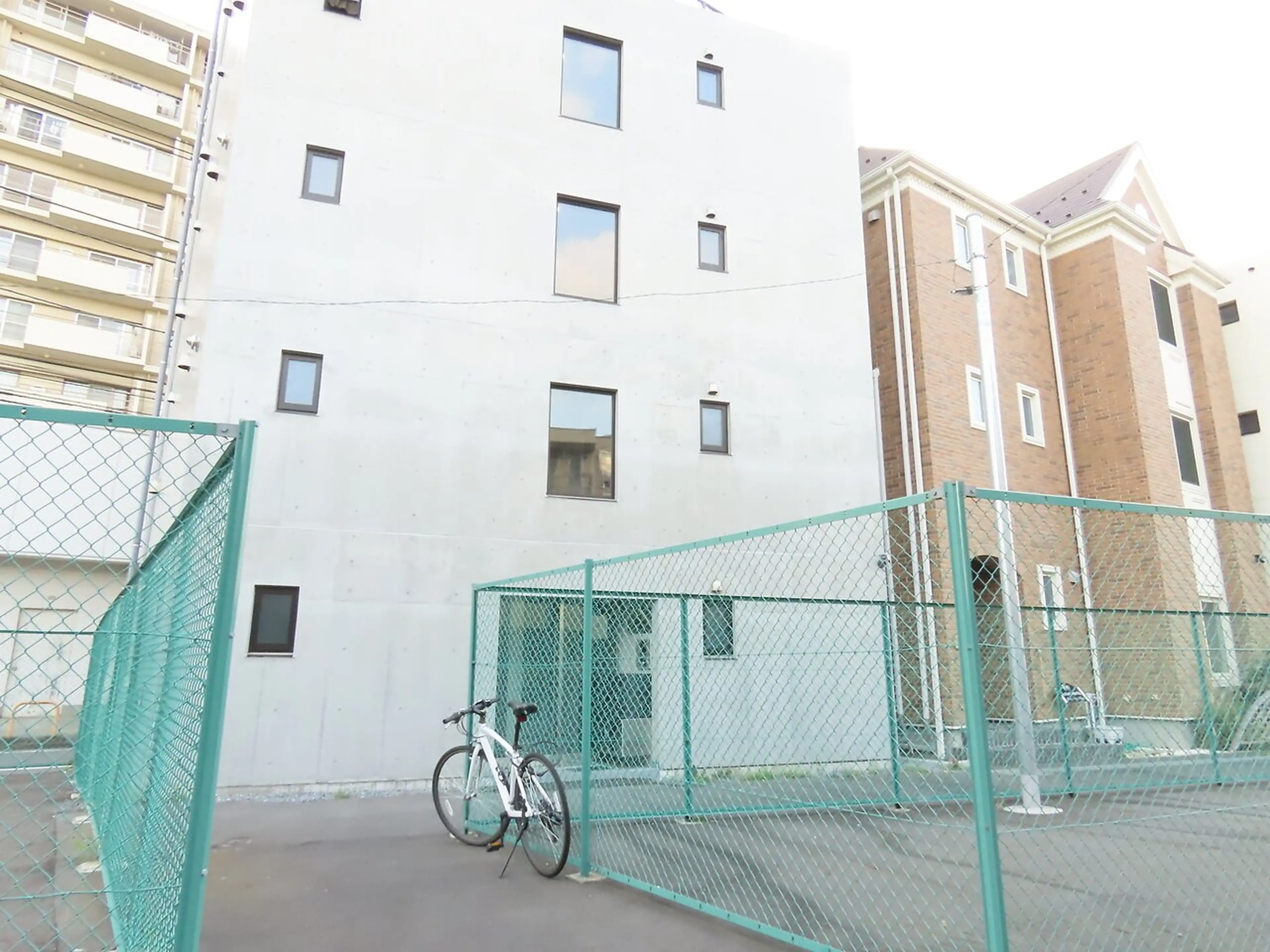 B-DIAMONDの内観・外観3