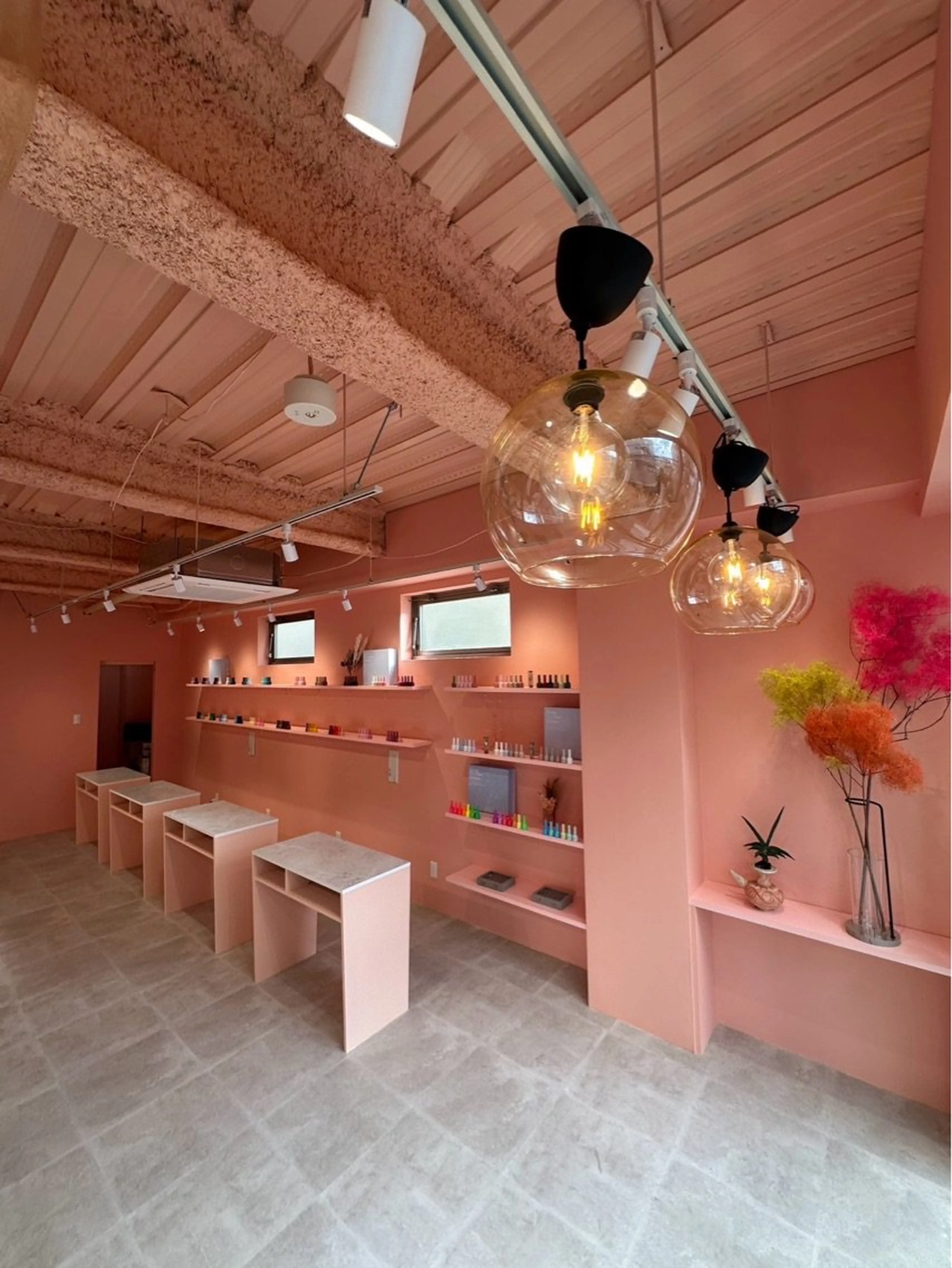 LIB VALLA天王寺店の内観・外観1