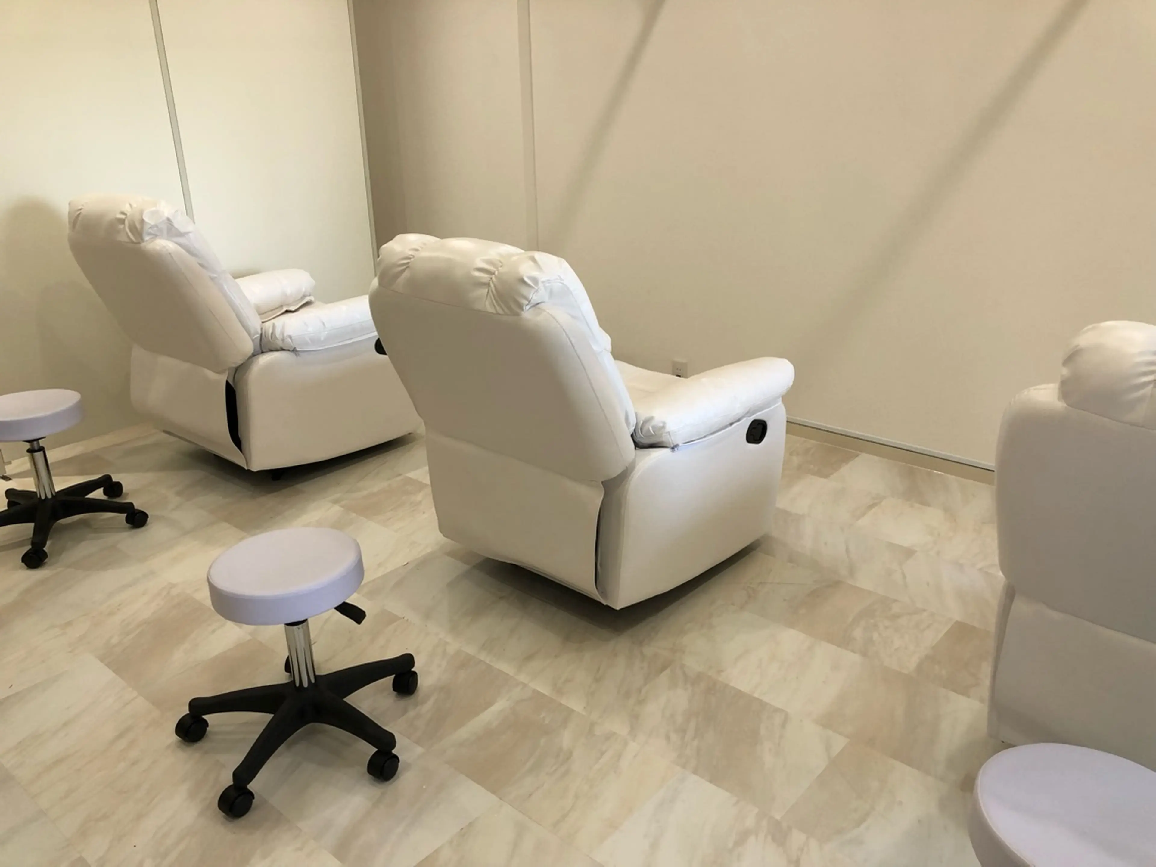 jolie栄店アイラッシュブロウ専門の内観・外観2