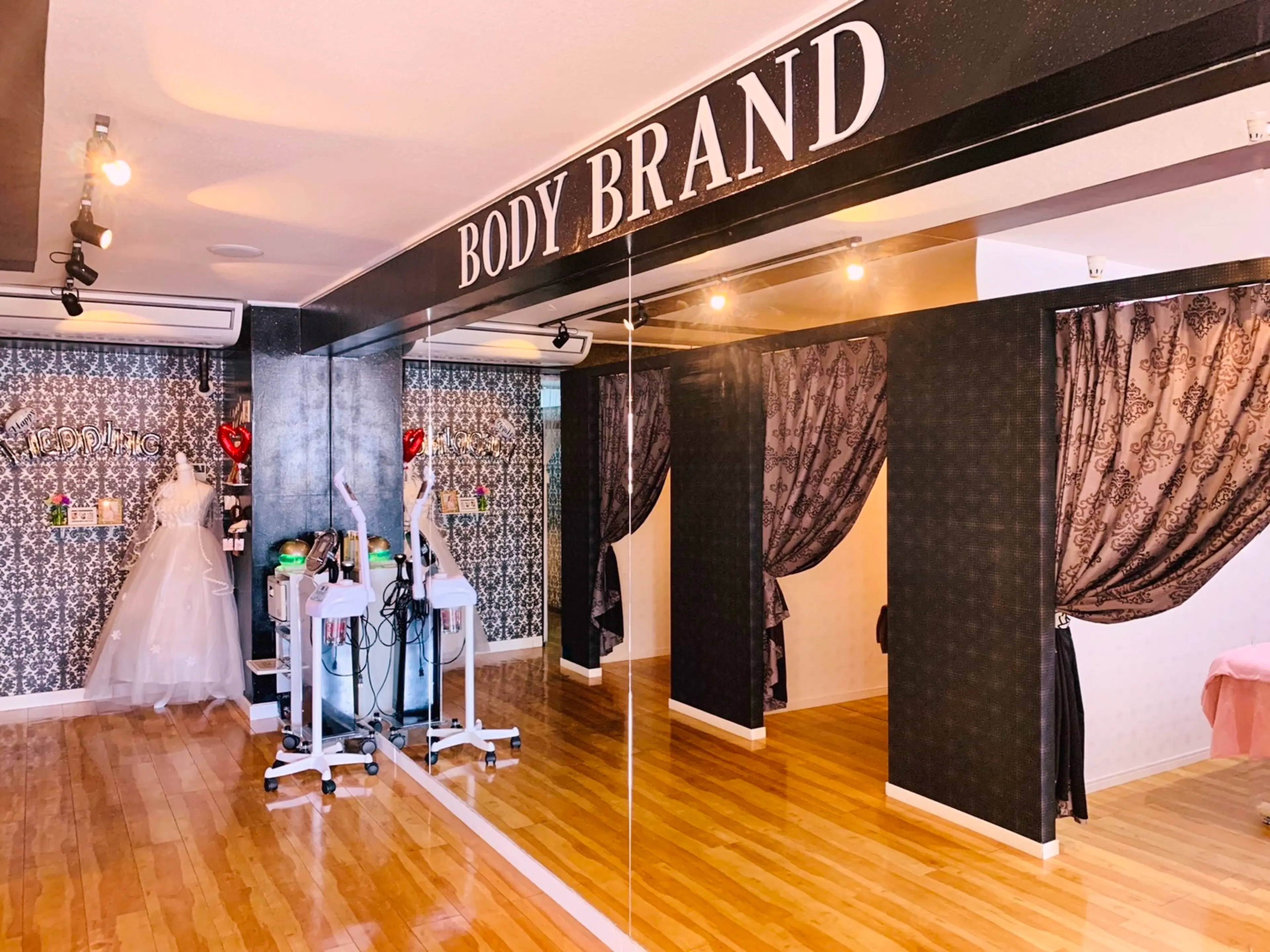 BODYBRANDの内観・外観2