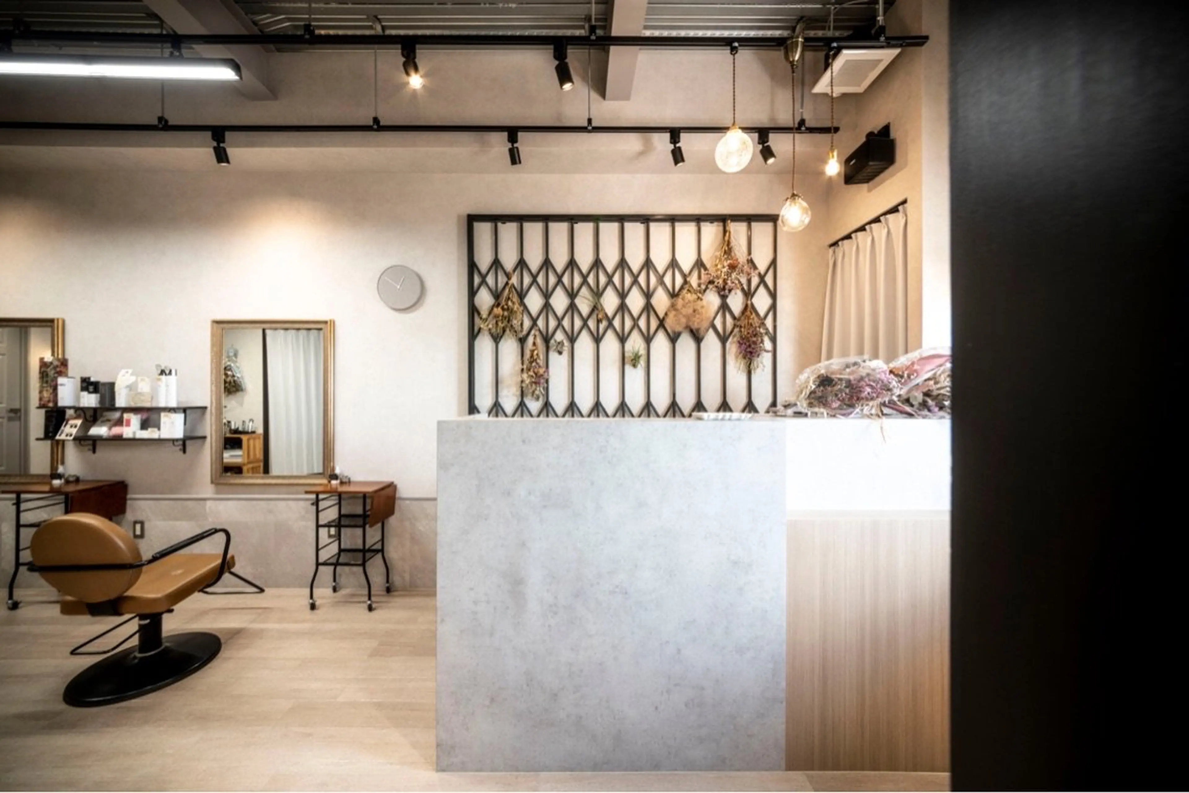 Amel hair apparelの内観・外観2