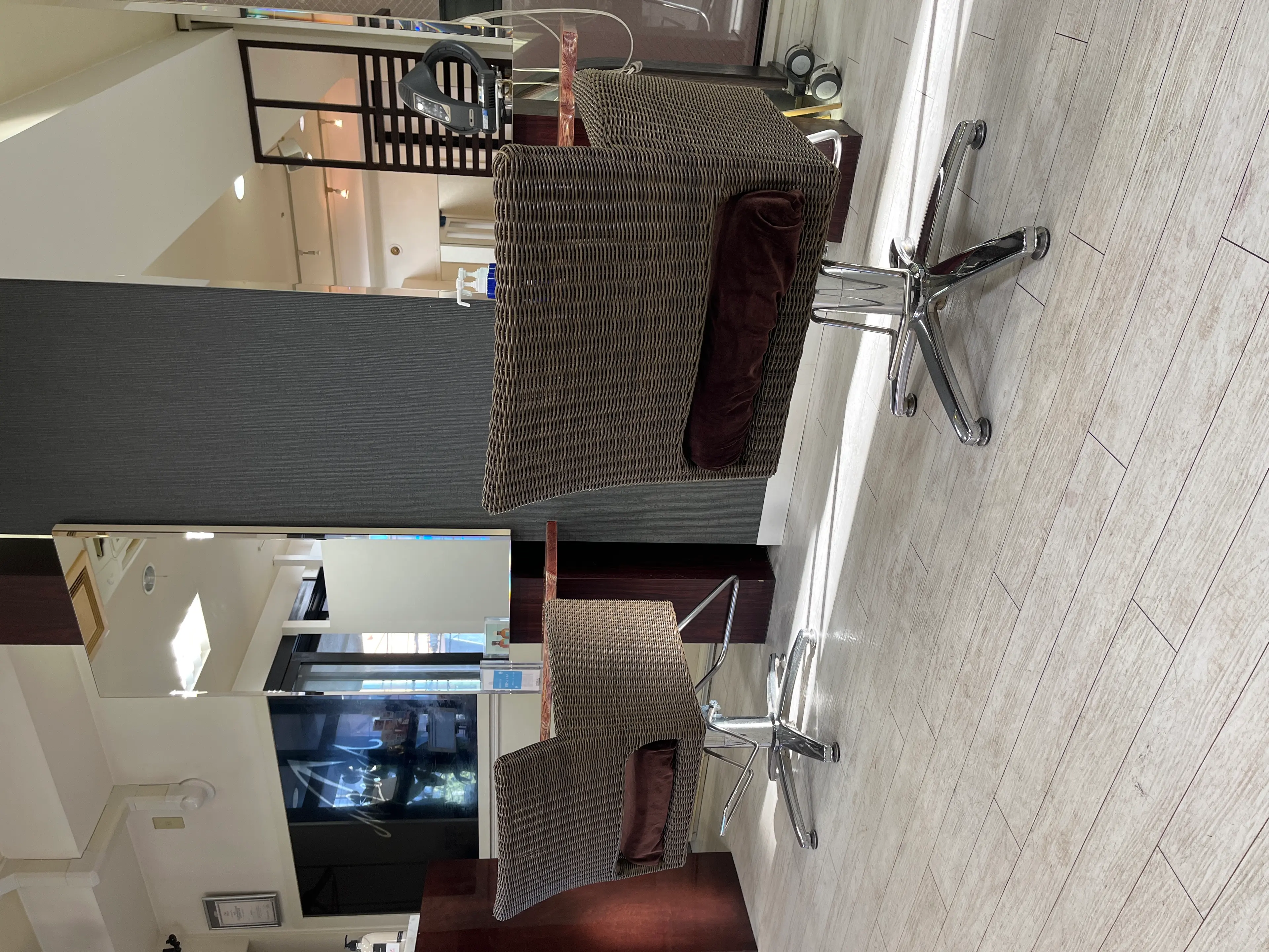 HAIR MAKE MALUNA本店の内観・外観2