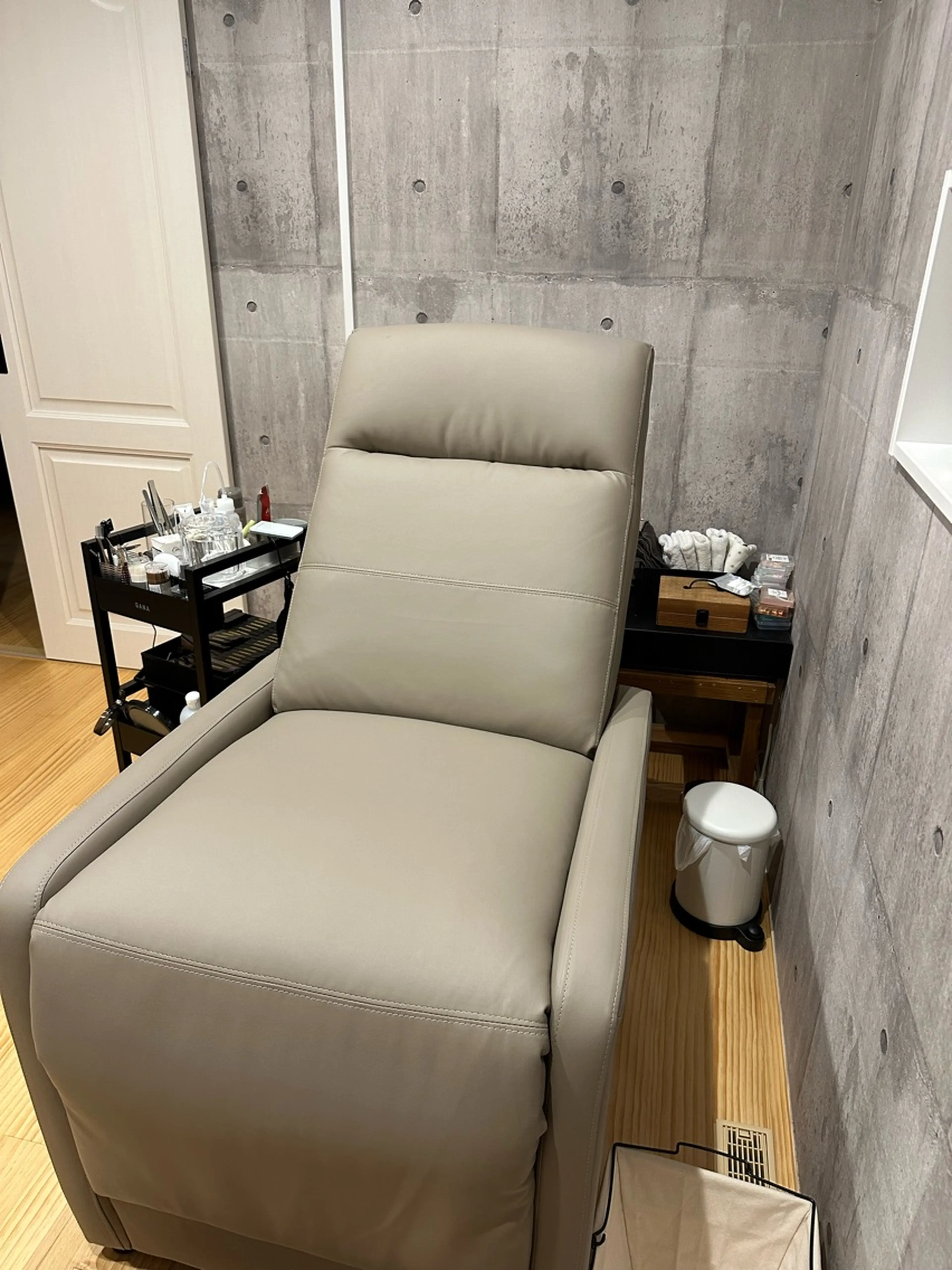 eyelashsalon CACHETTEの内観・外観1