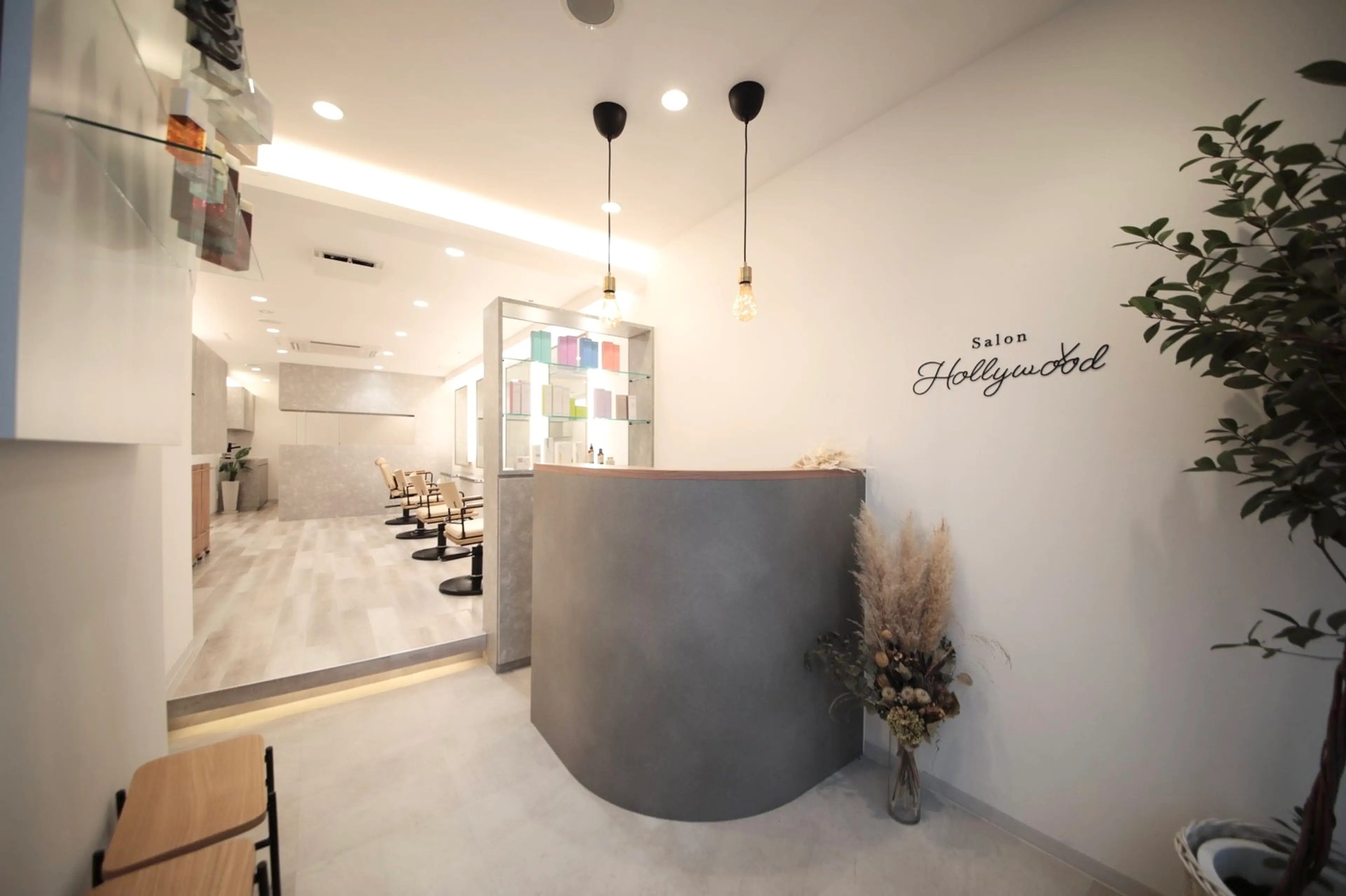 Salon  Hollywoodの内観・外観2