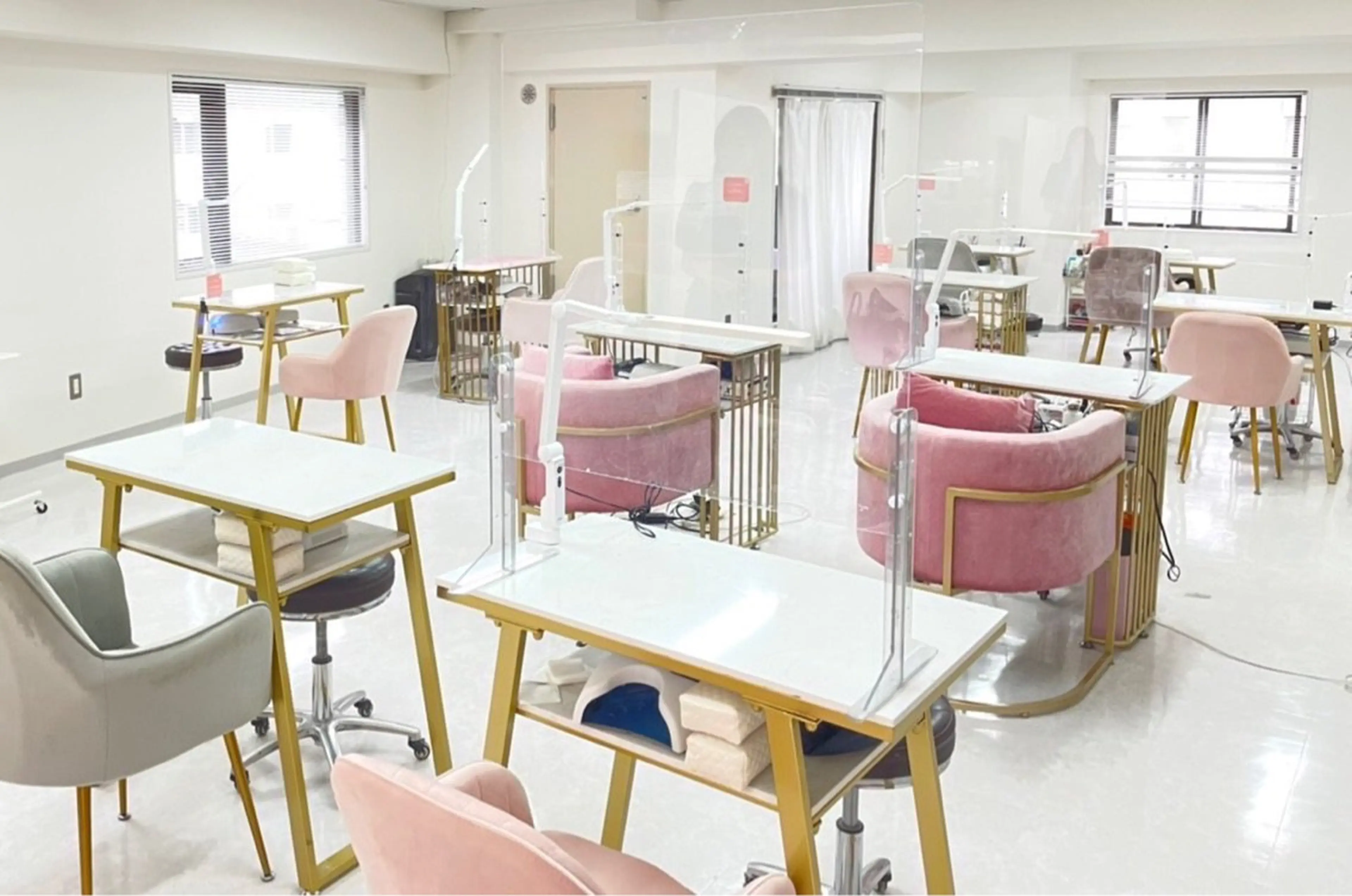 pomynail  渋谷店の内観・外観1