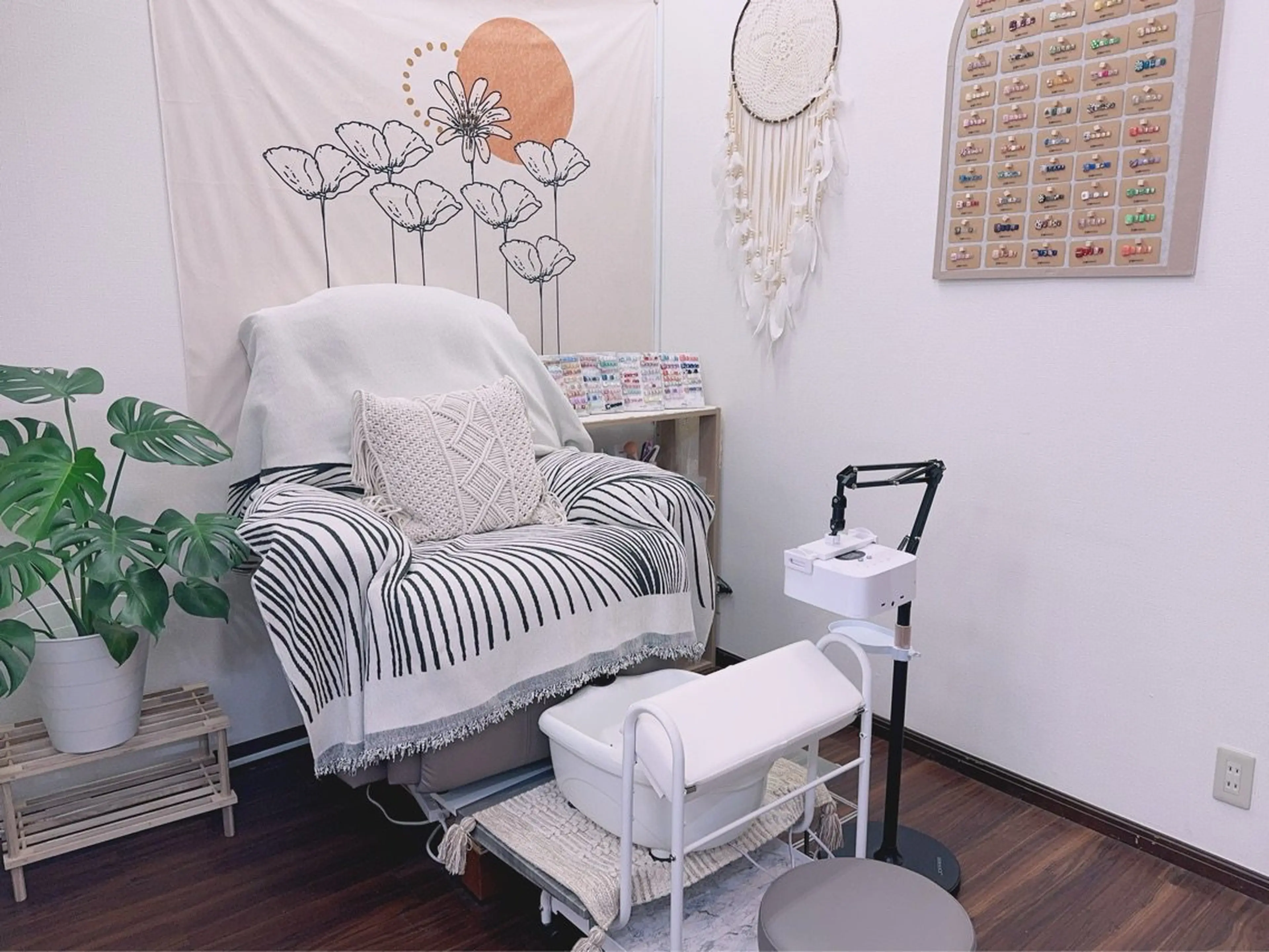 Rani Nailの内観・外観1