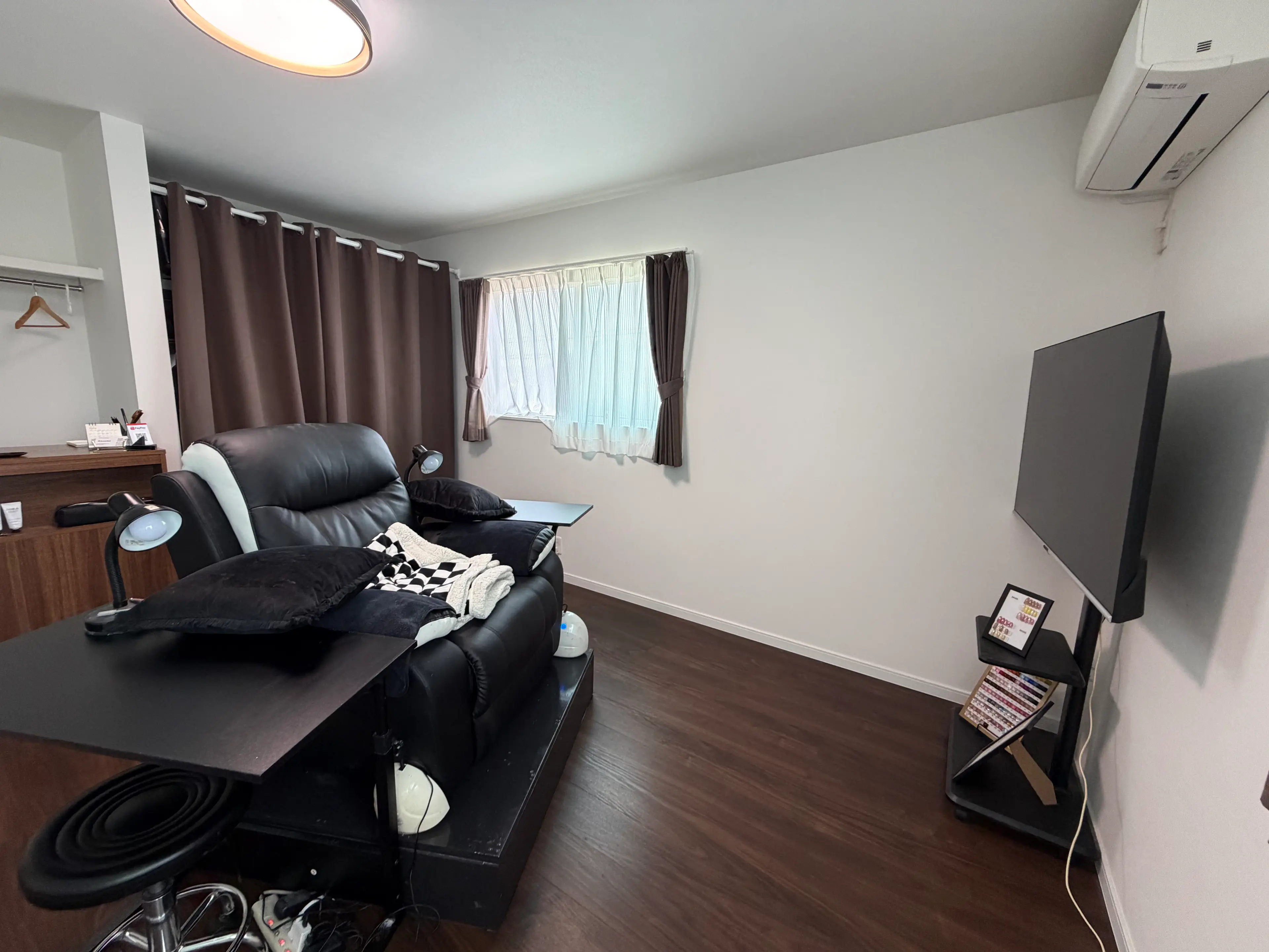 nail room IVEの内観・外観2