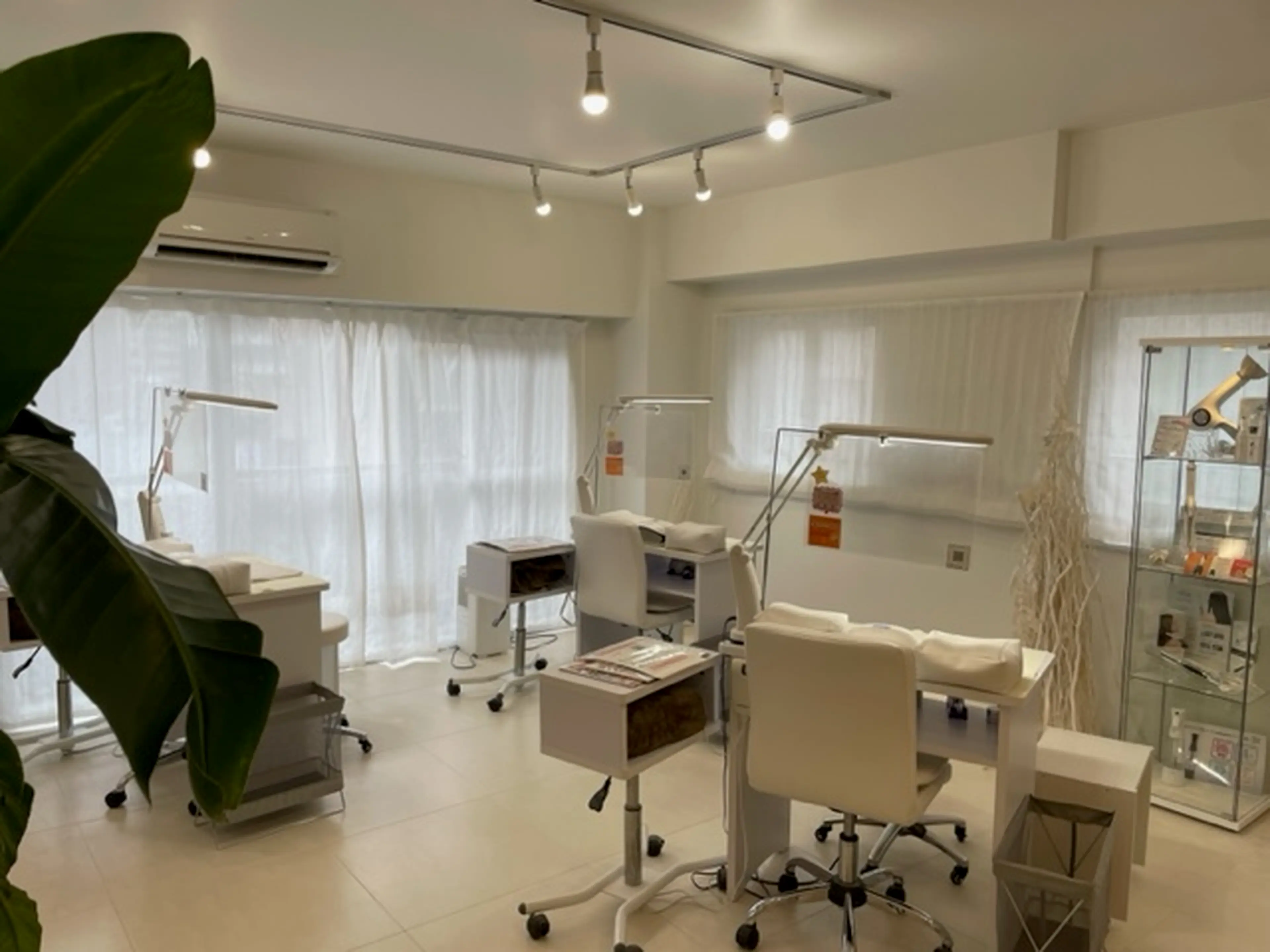 LifeNailの内観・外観1