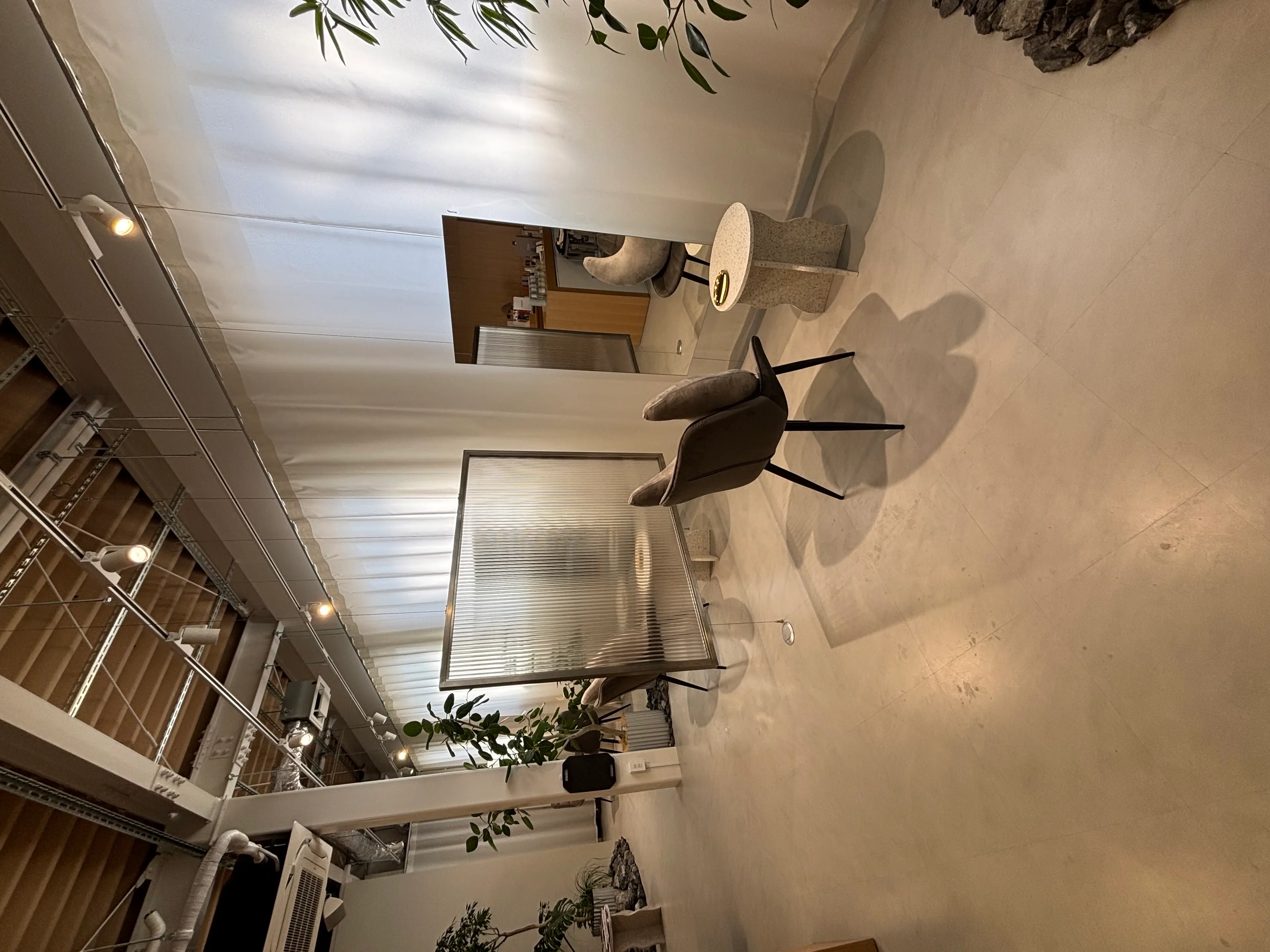 iRo by en"ppyの内観・外観2