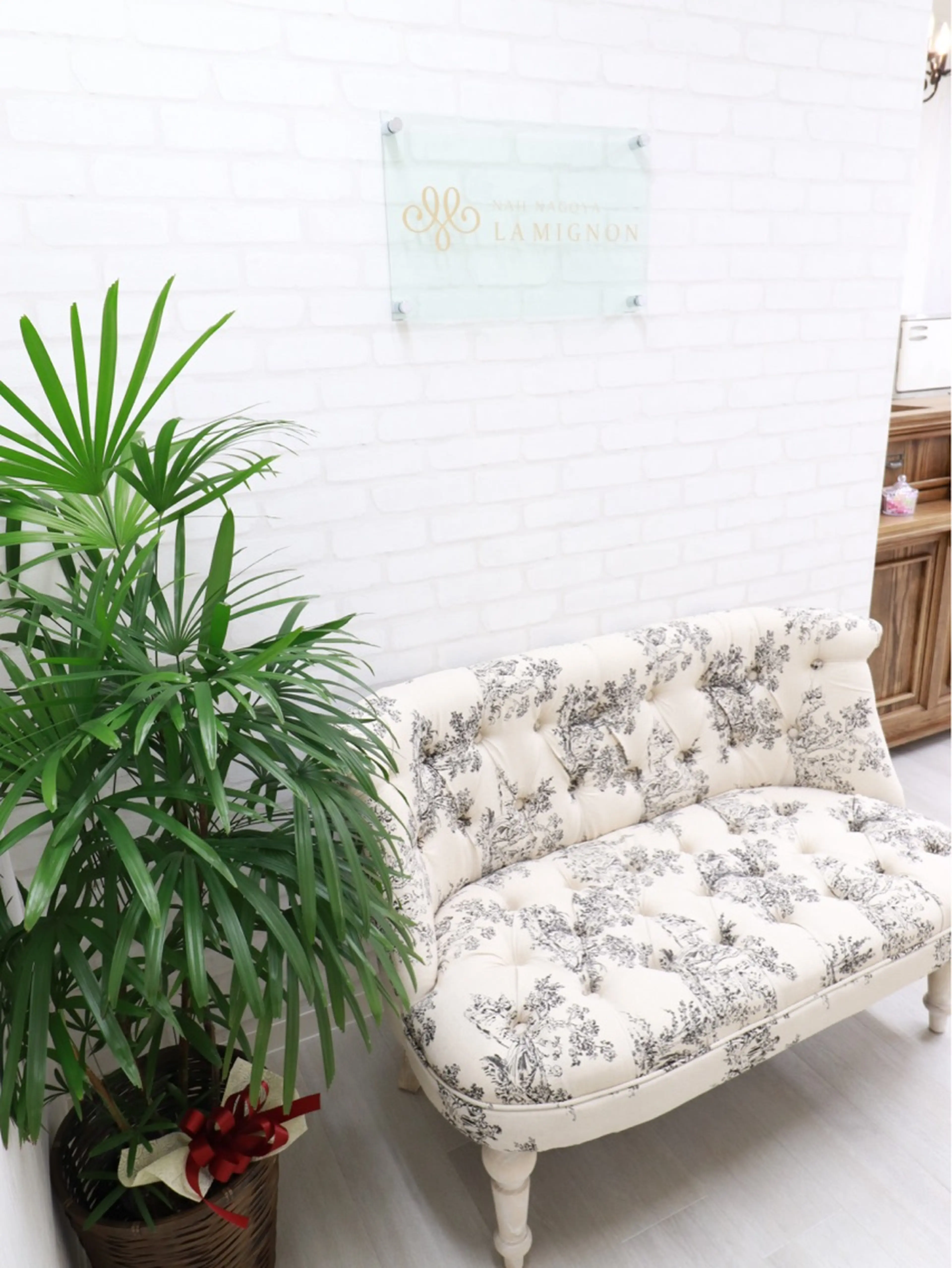 LaMignonNail Nagoya 名駅店の内観・外観1