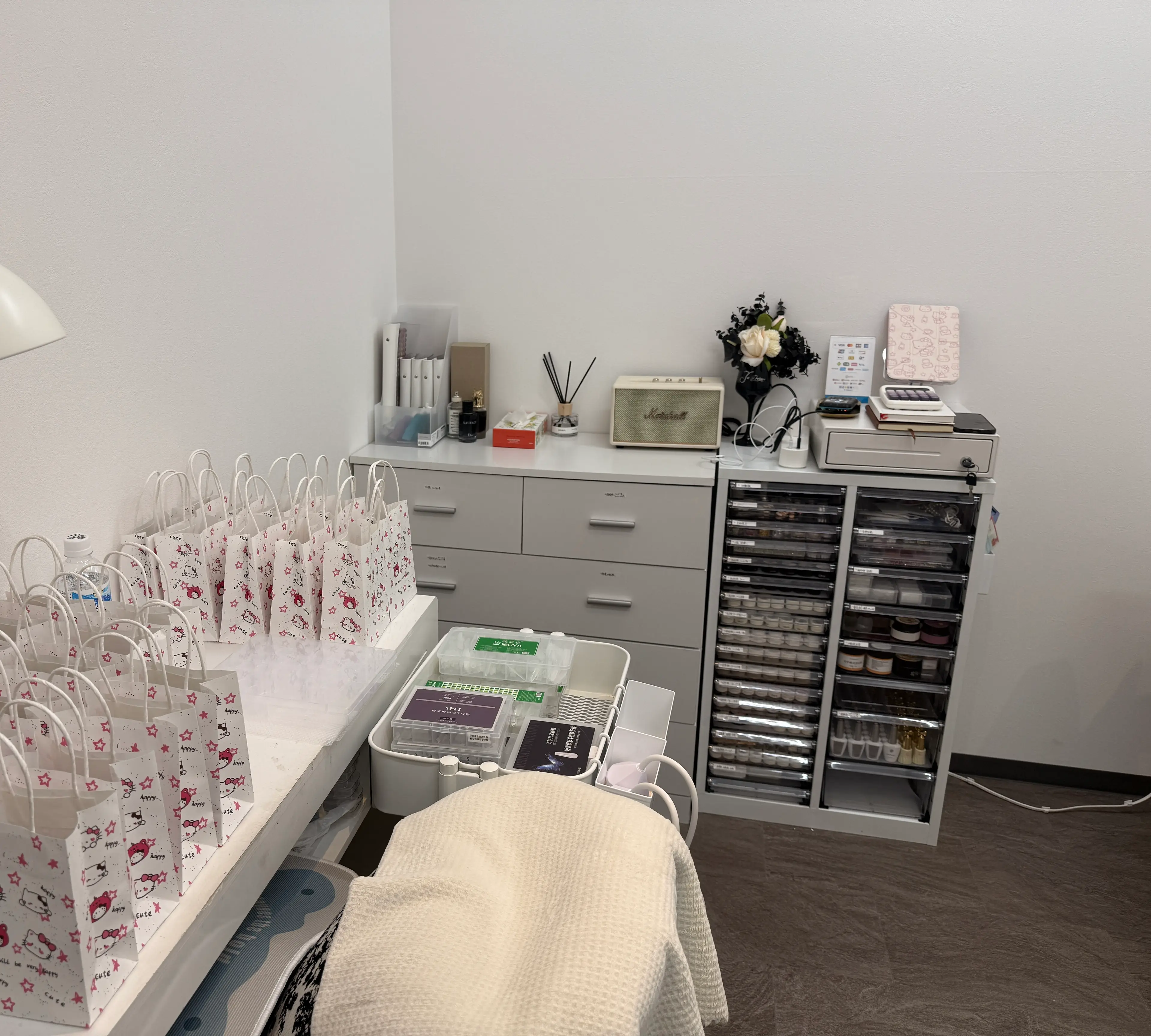 STAR ONE NAIL SALONの内観・外観3