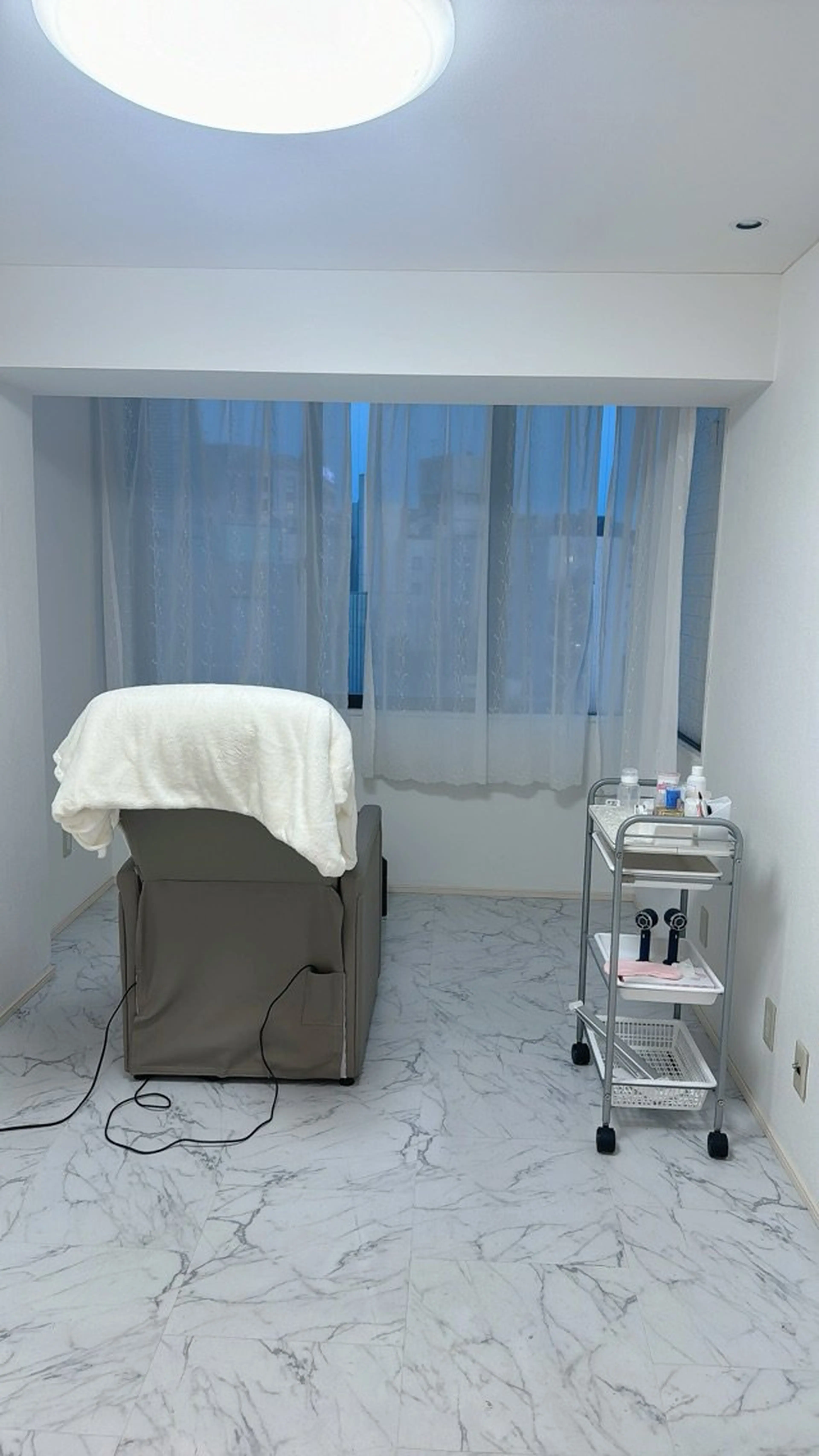 チルザルト　サロンの内観・外観2