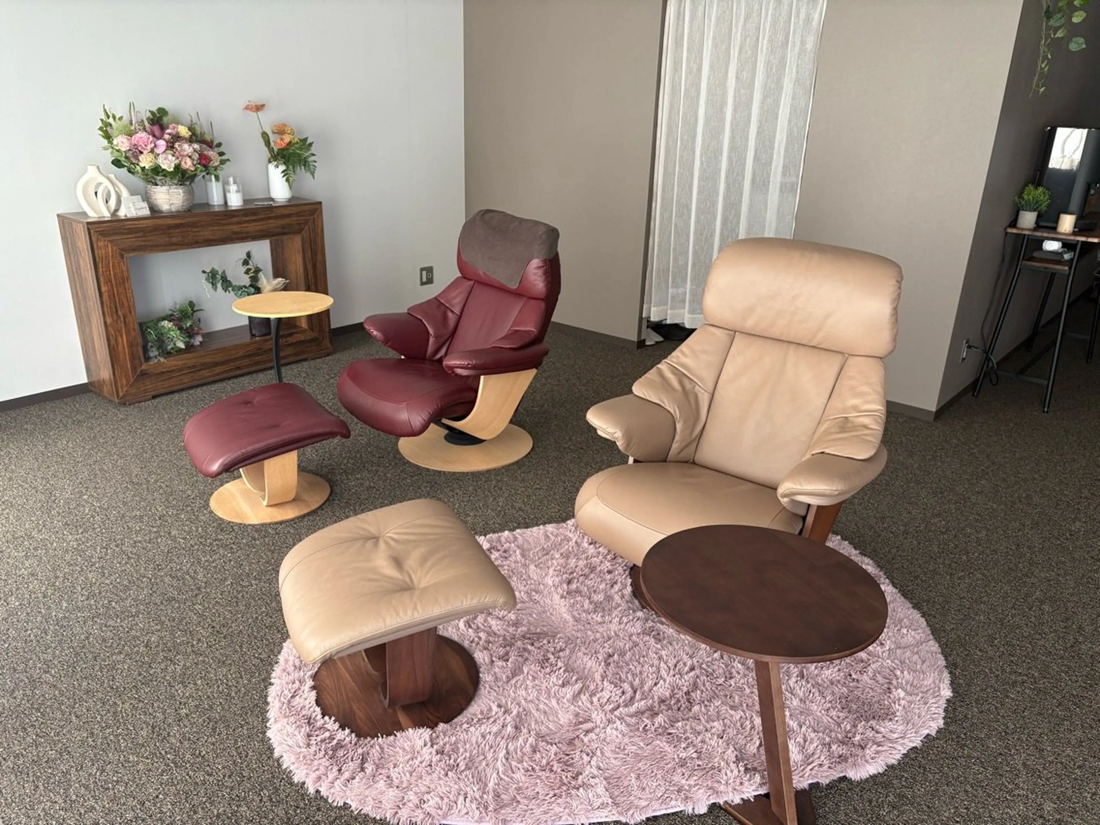 CoconeRu. 横須賀中央店の内観・外観2