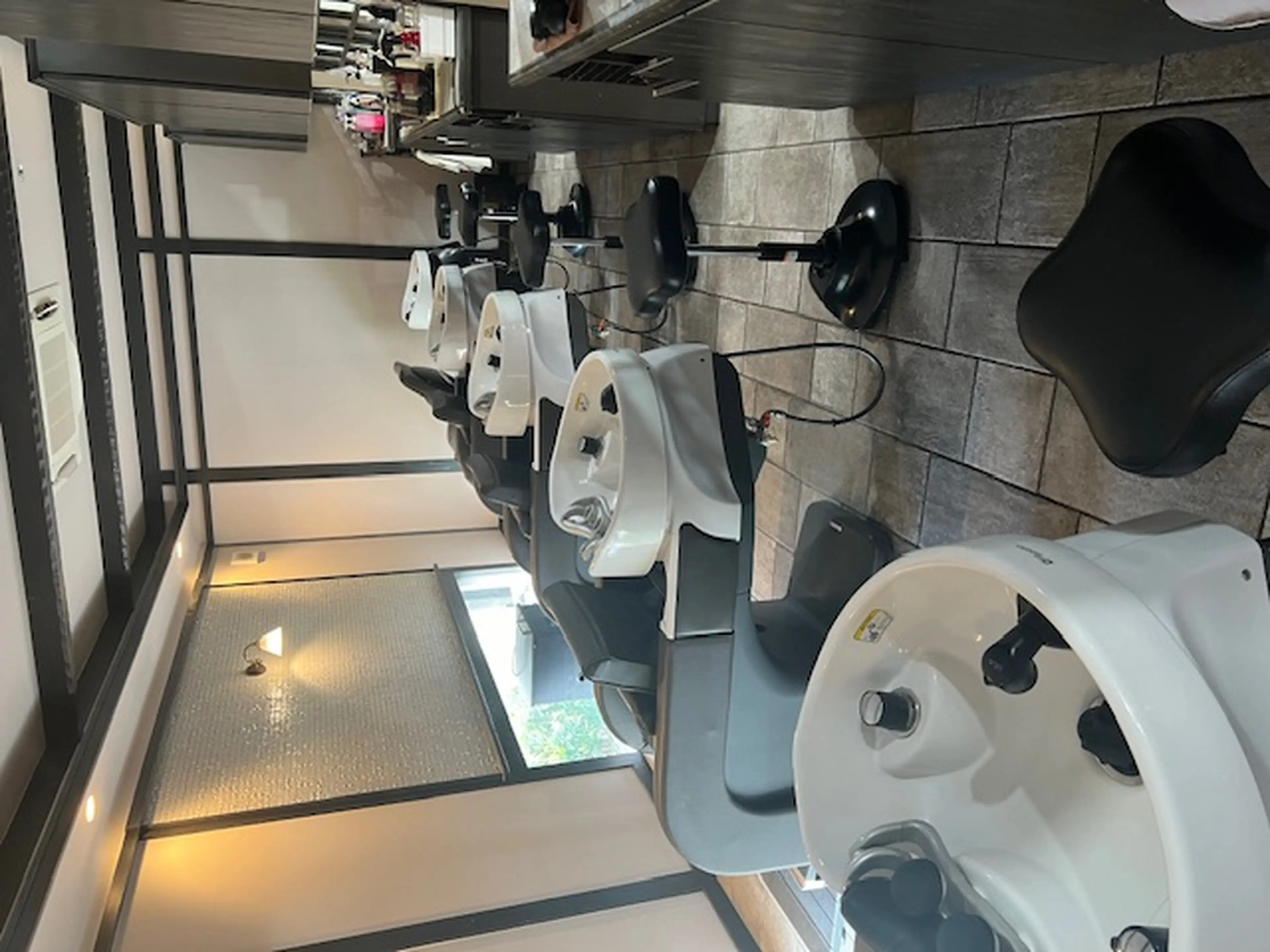 tj天気予報春日井店の内観・外観3