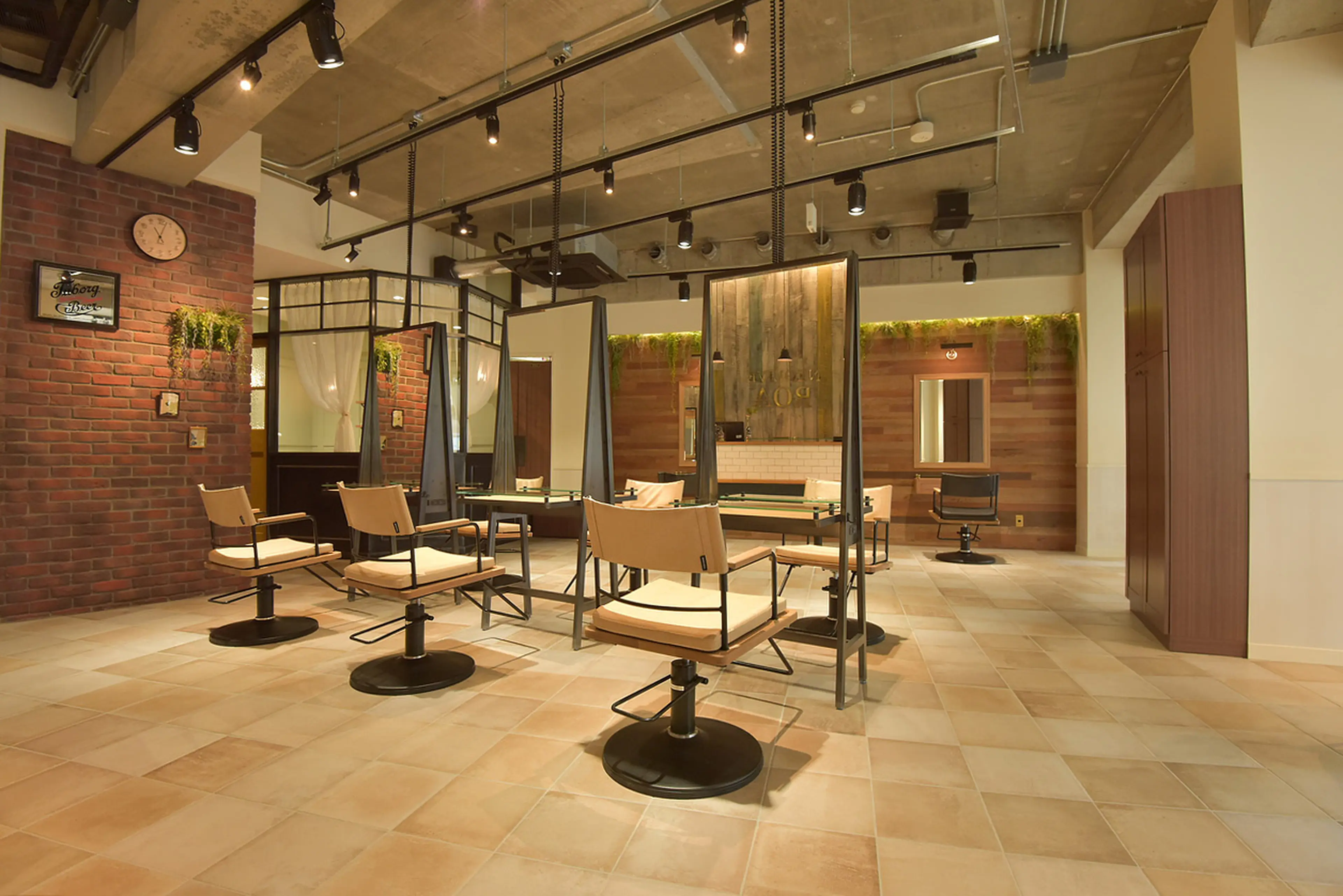 NEOLIVE ROAの内観・外観1