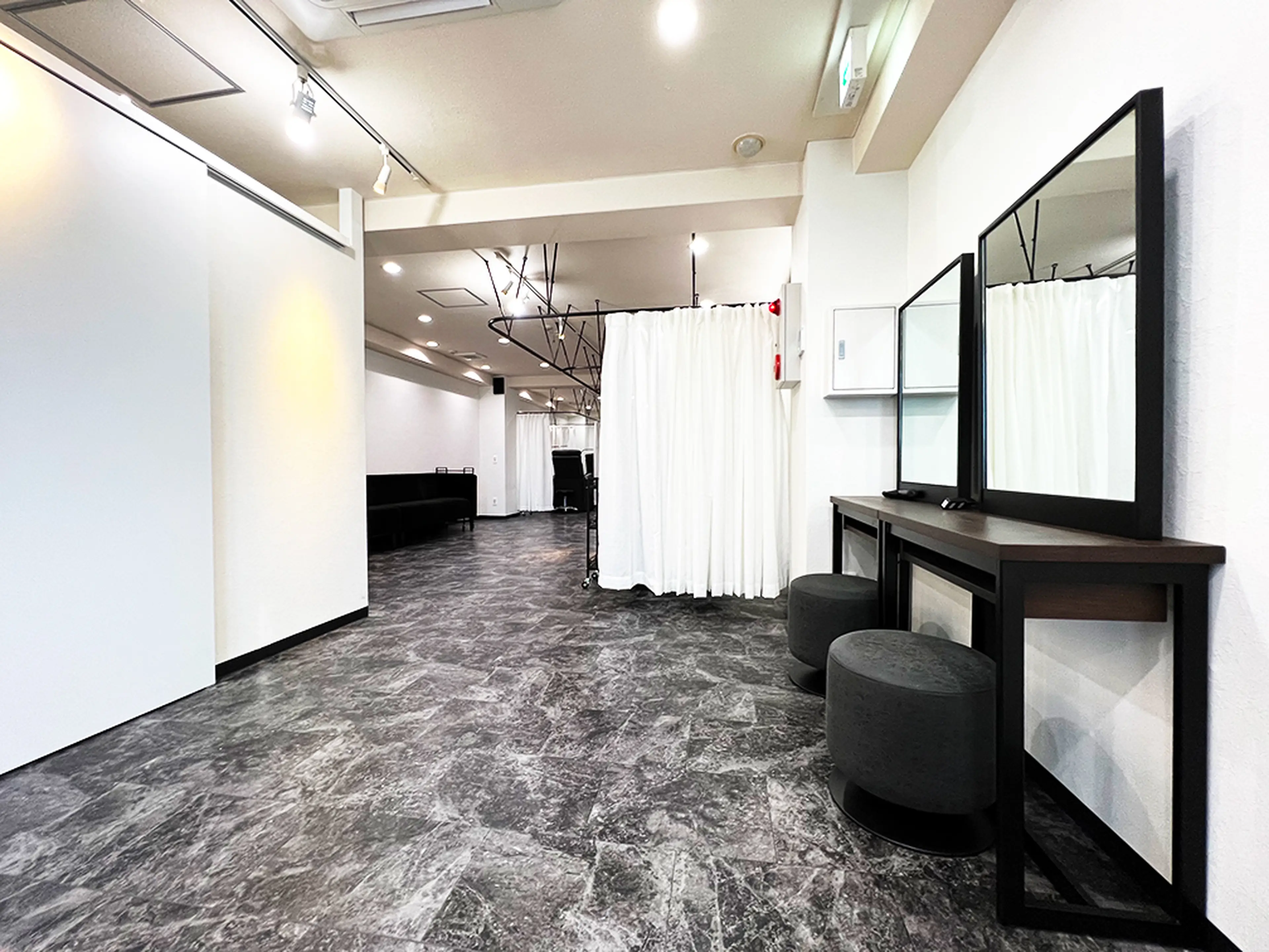 Ｆａｖｏｒｉ名古屋栄店の内観・外観2