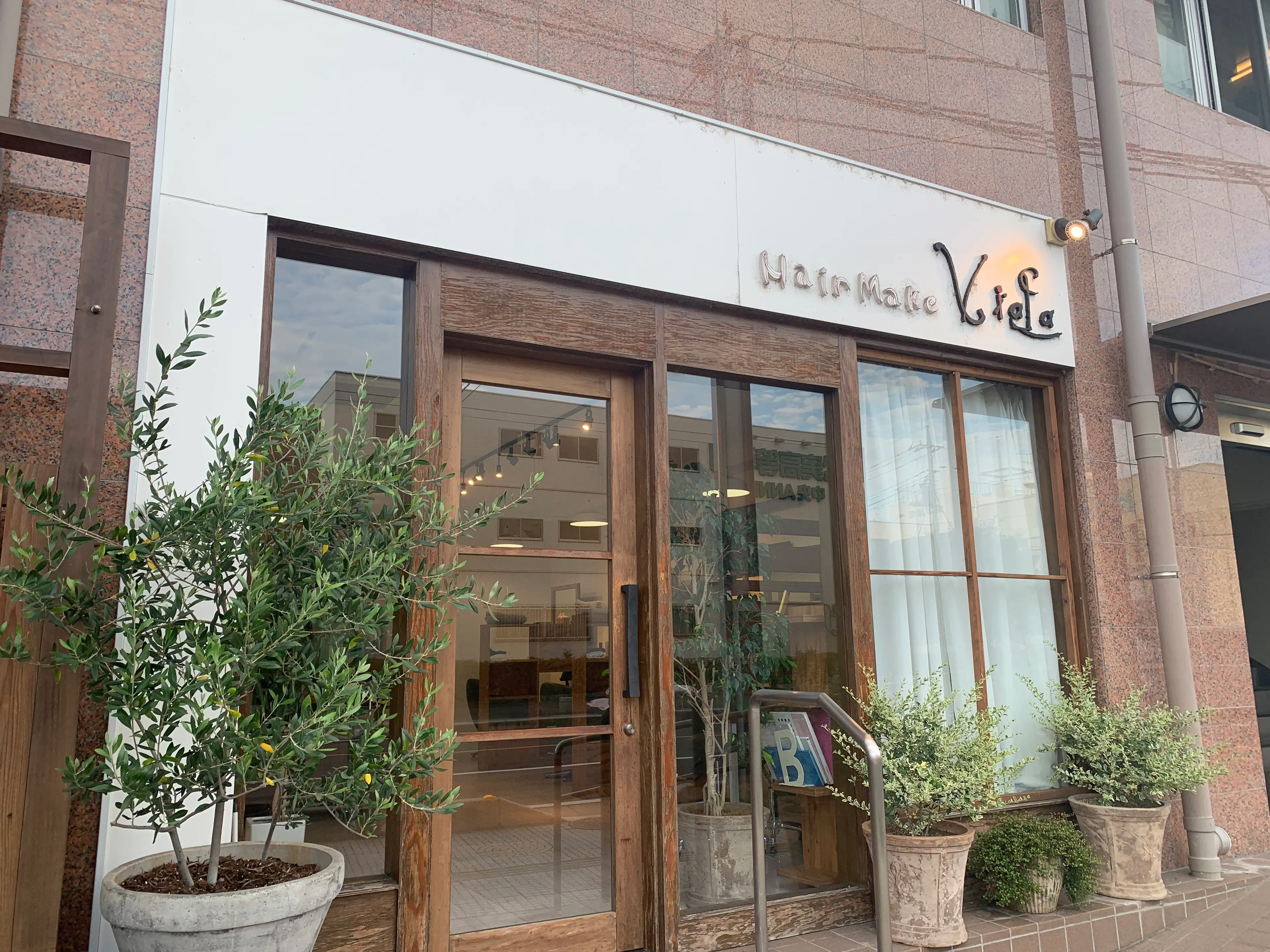 HairMakeViaLaの内観・外観1