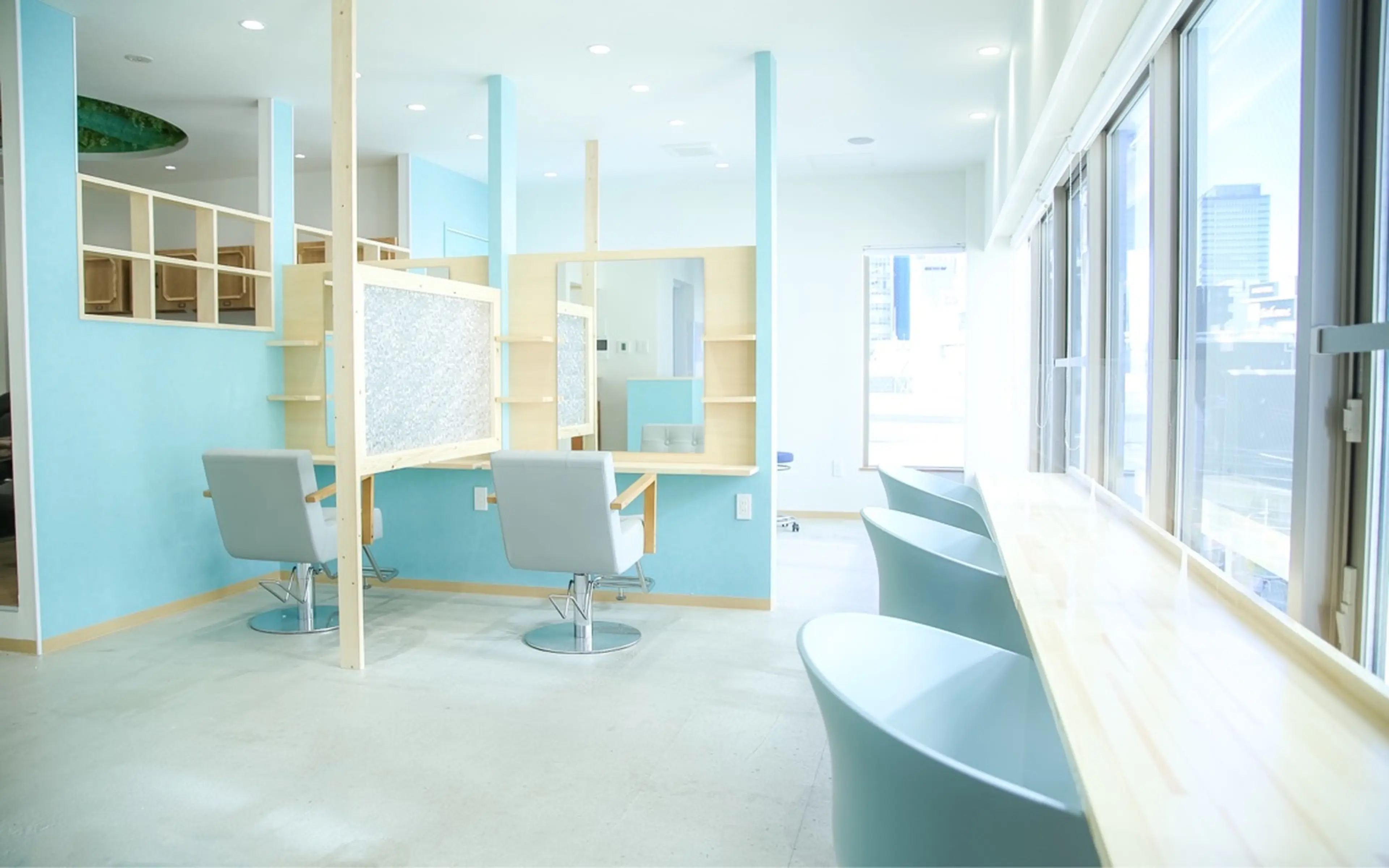 U-REALM kawasaki 川崎/髪質改善【ユーレルム】の内観・外観2