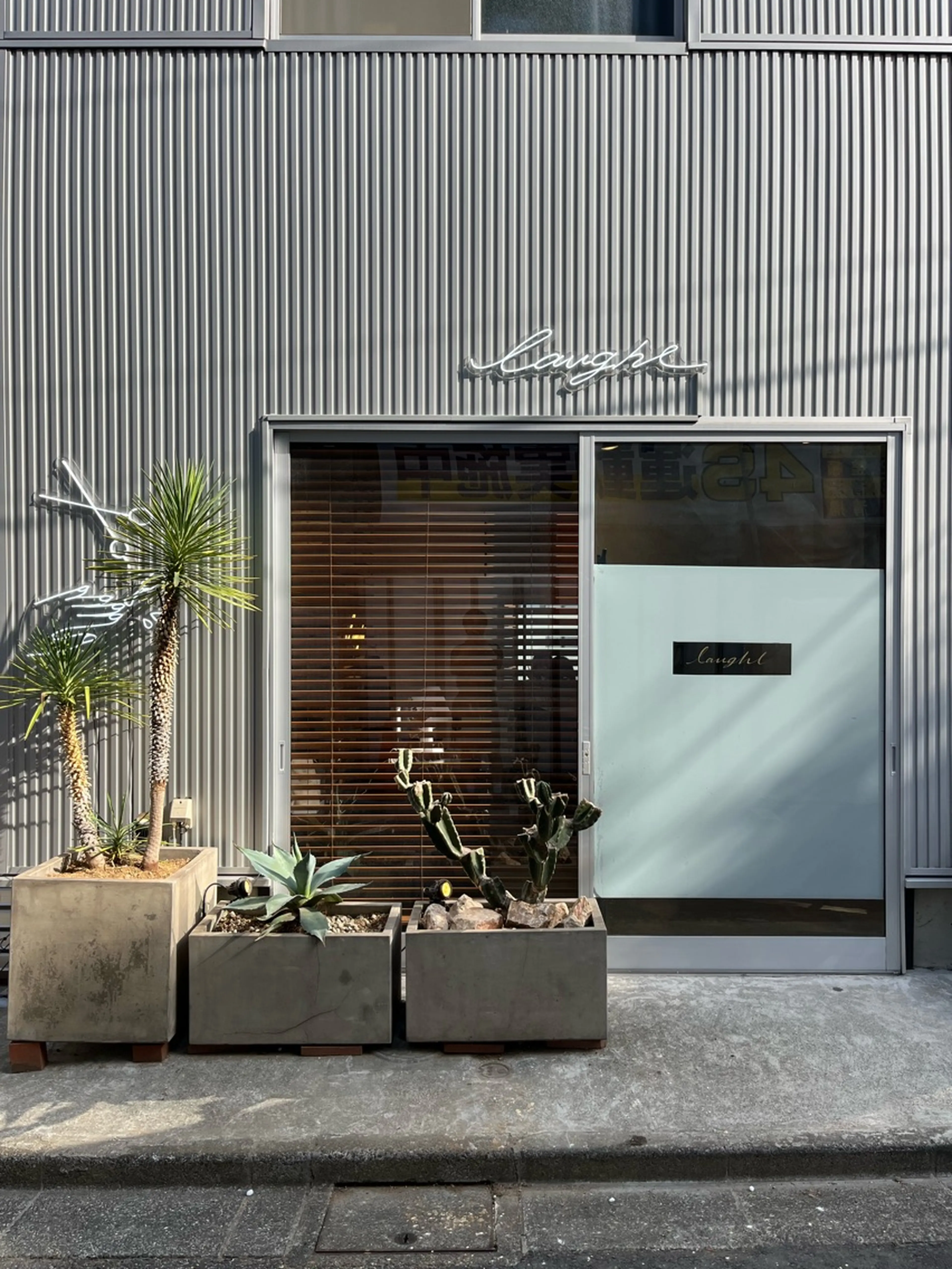 laughlの内観・外観2