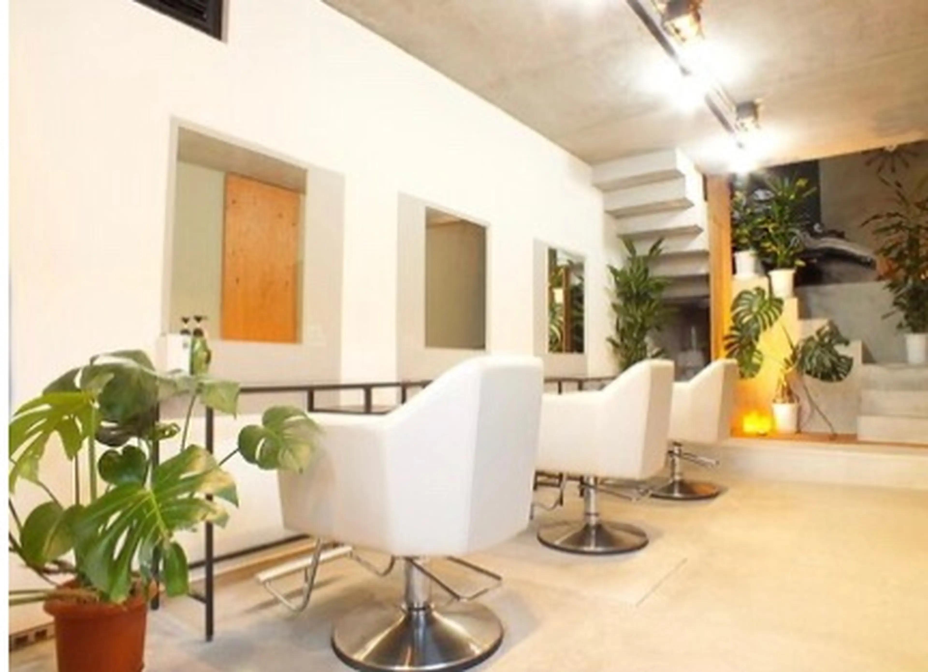 メルクヘアーの内観・外観1