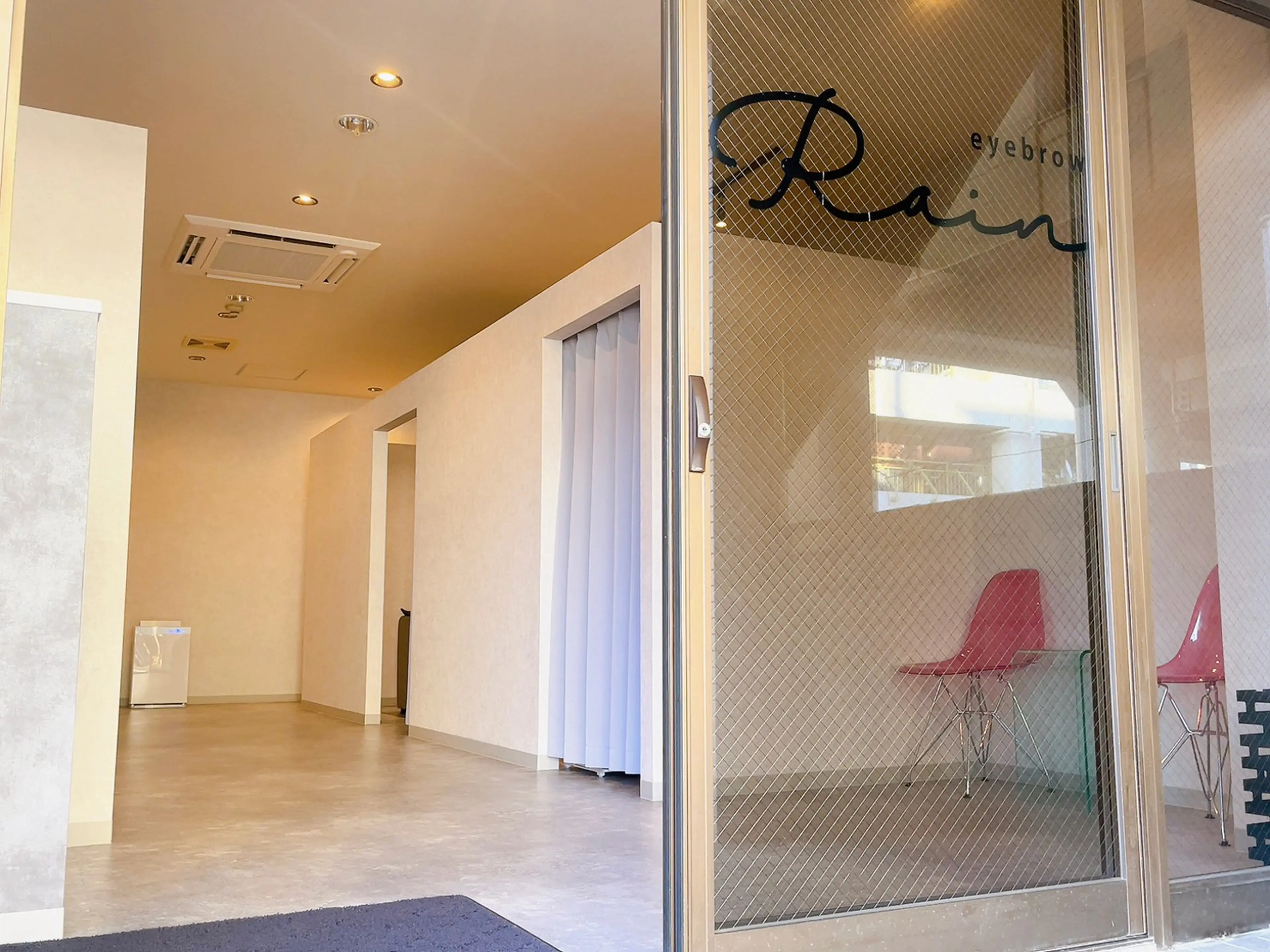 アイブロウ Rain 徳島藍住店の内観・外観1