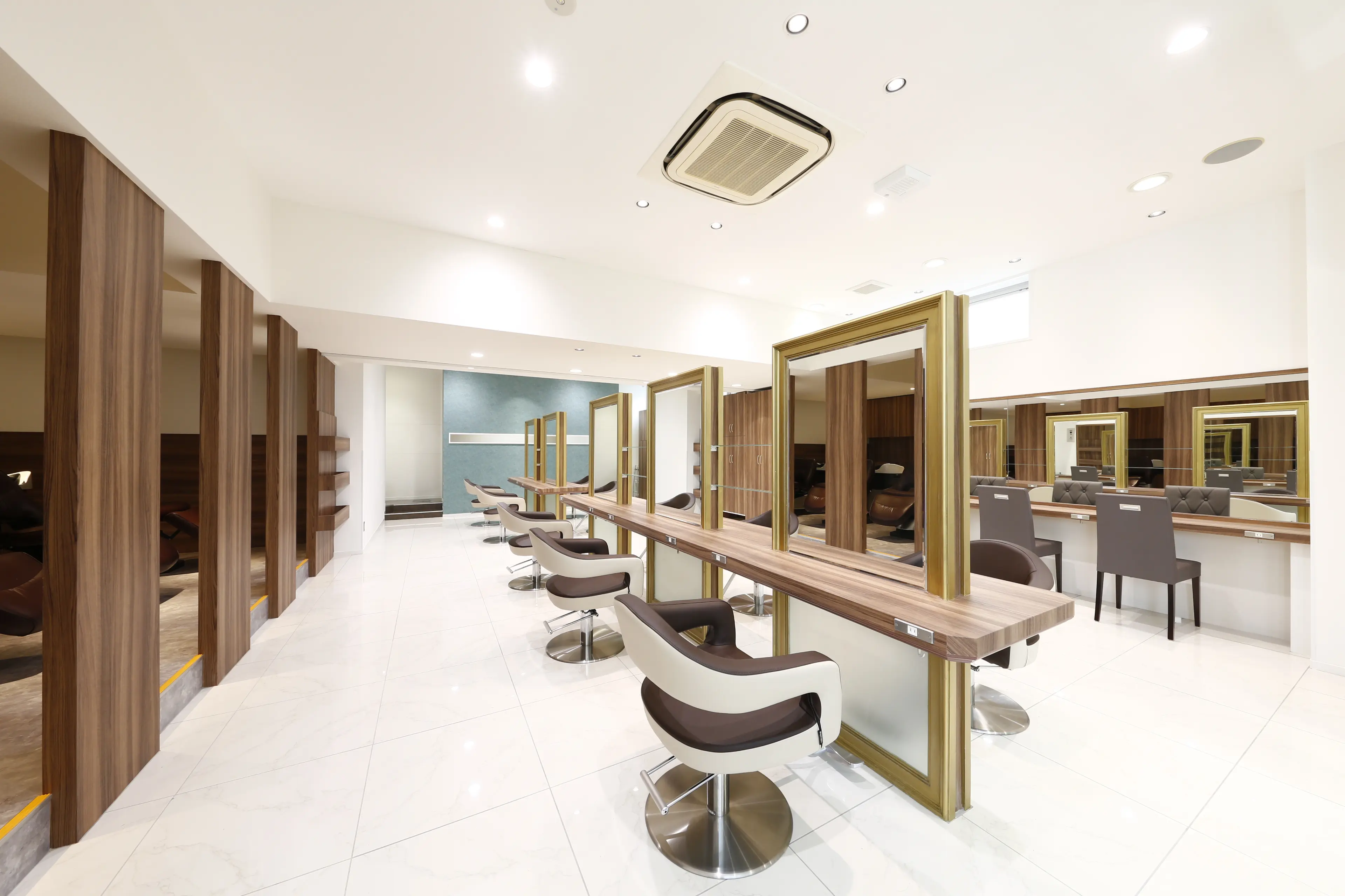 Ash本牧店の内観・外観2