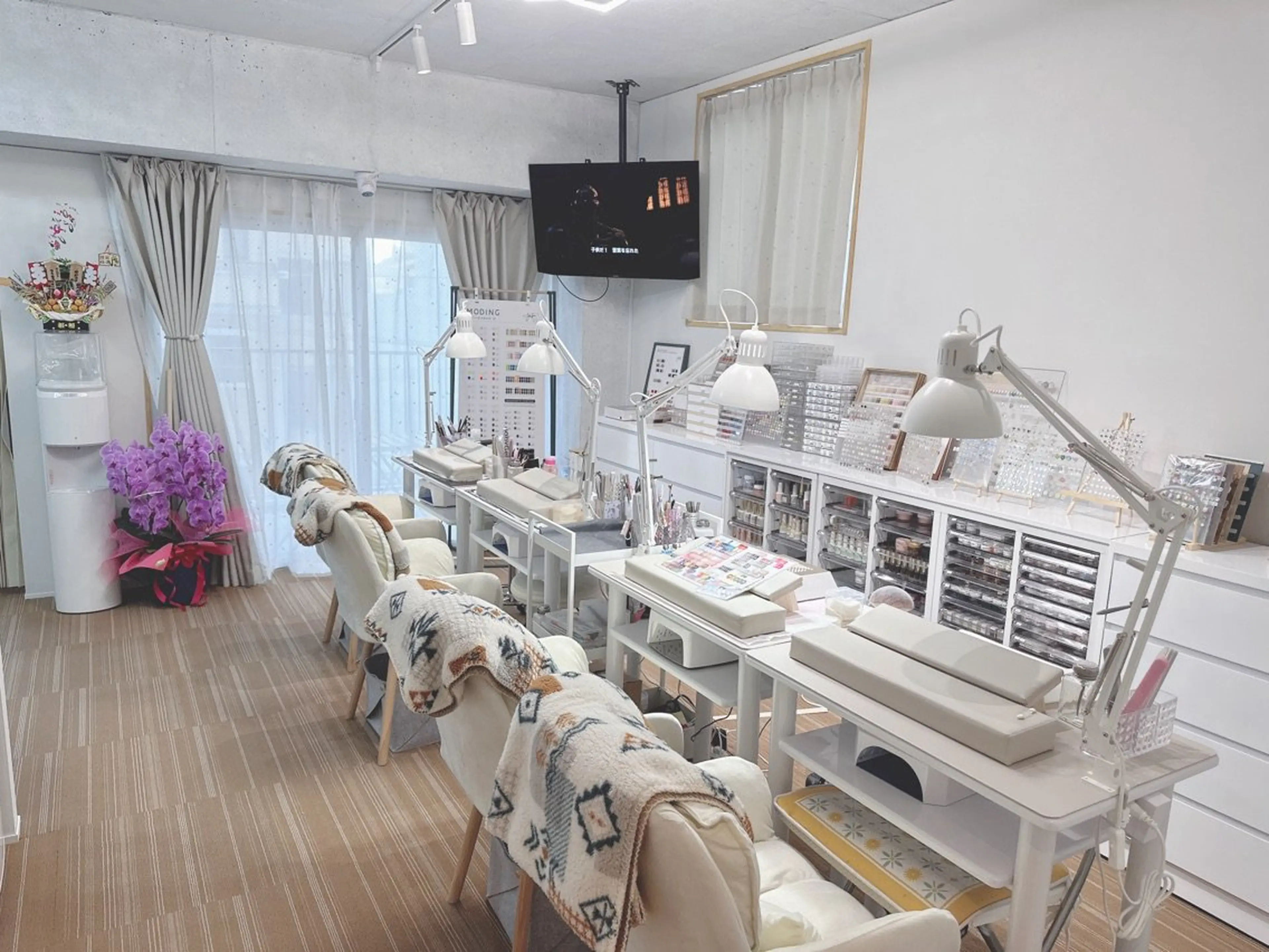 nail salon Eclat 登戸·向ヶ丘遊園店の内観・外観1