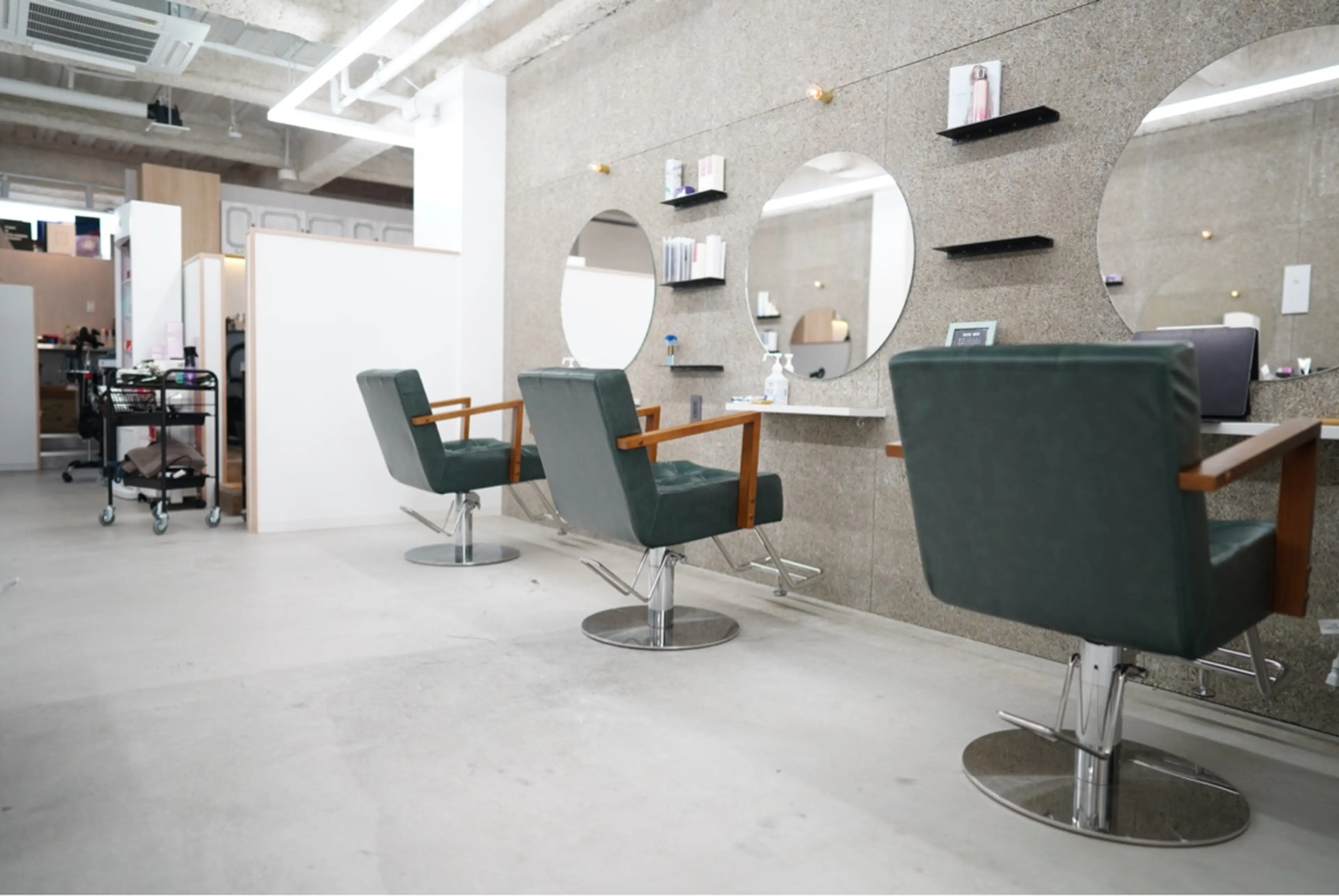 Merciの内観・外観2