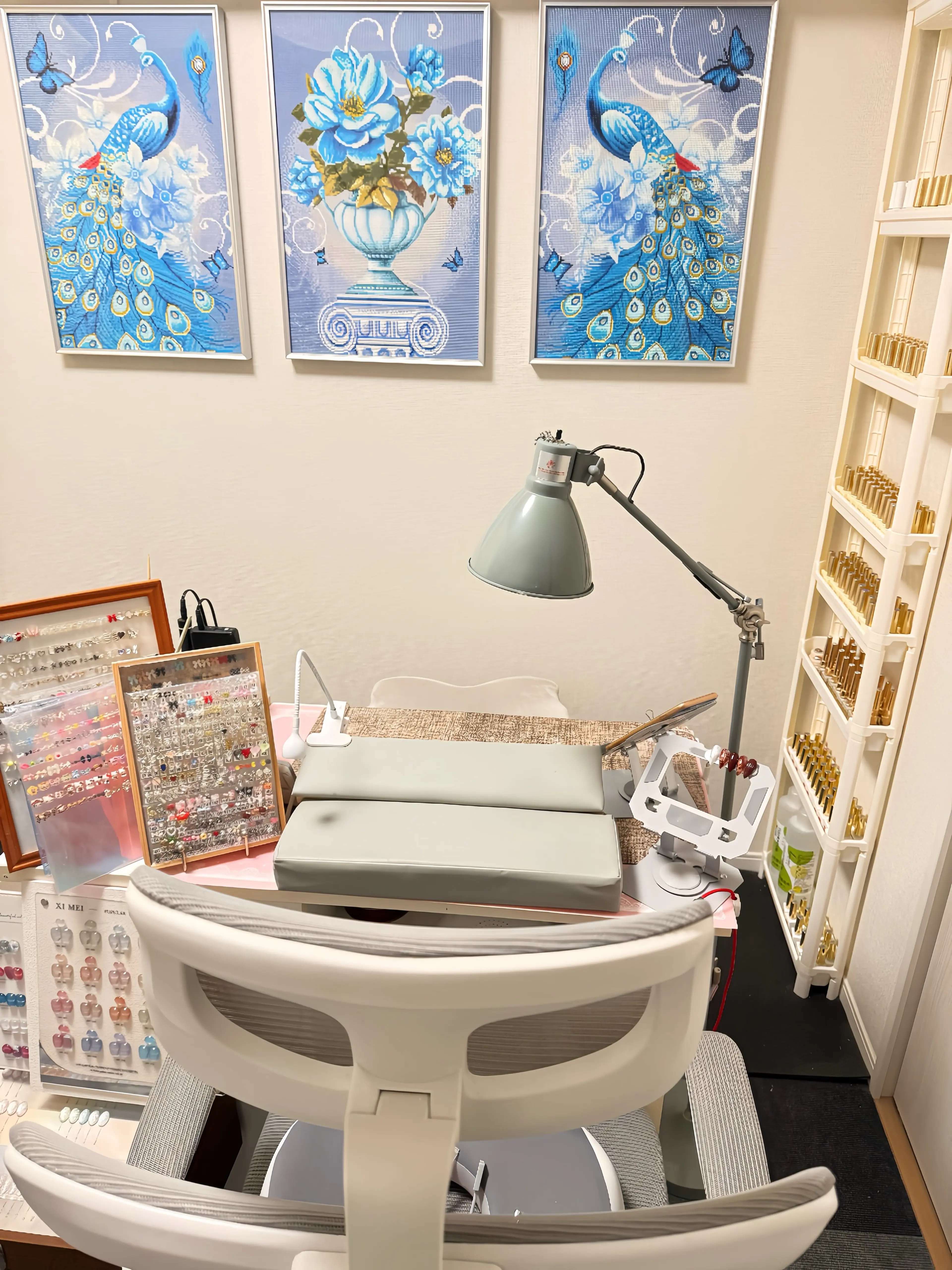 【個性派ネイルサロン】KYO  NAILの内観・外観1