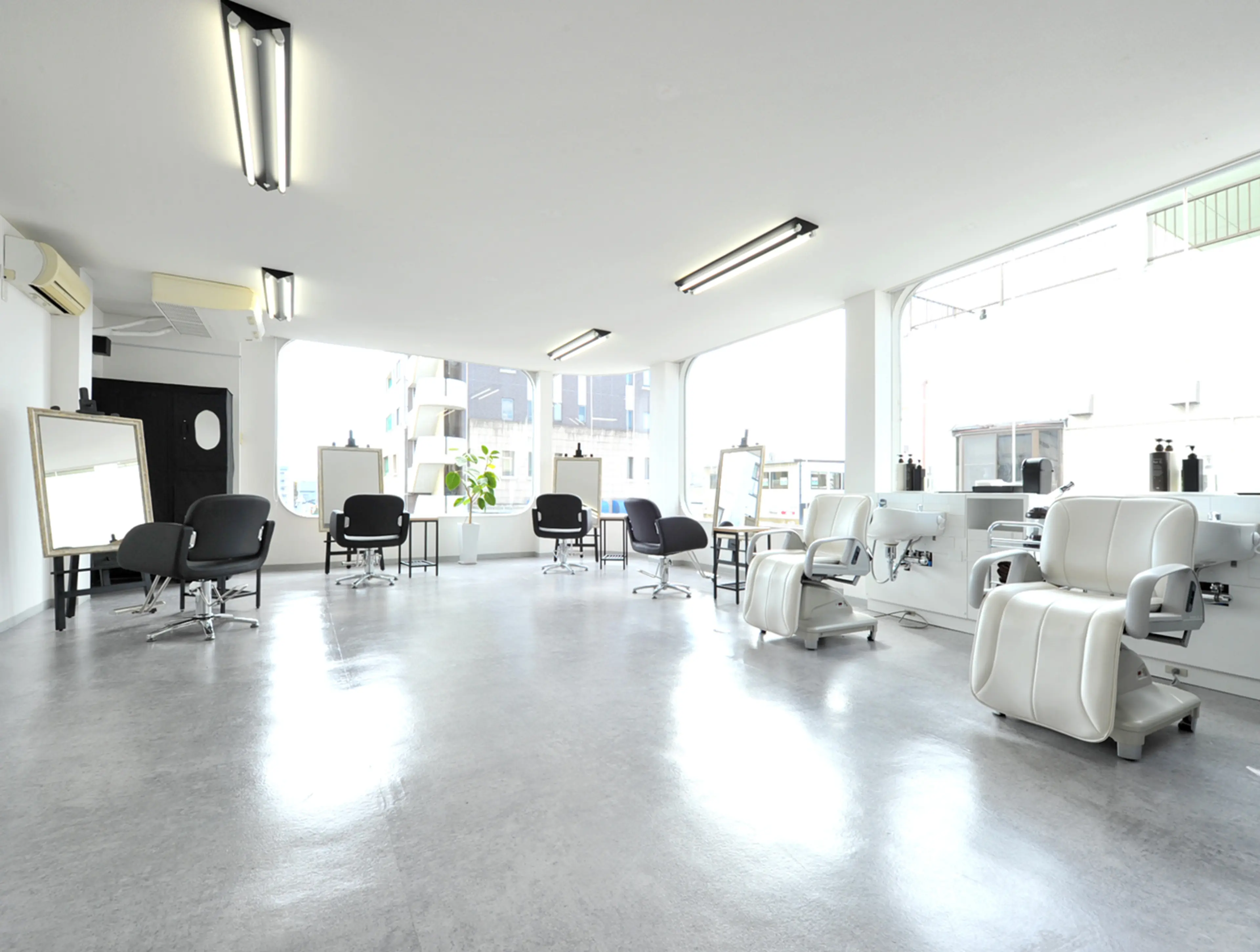 美容室　Iz（イズ）　館林店の内観・外観1