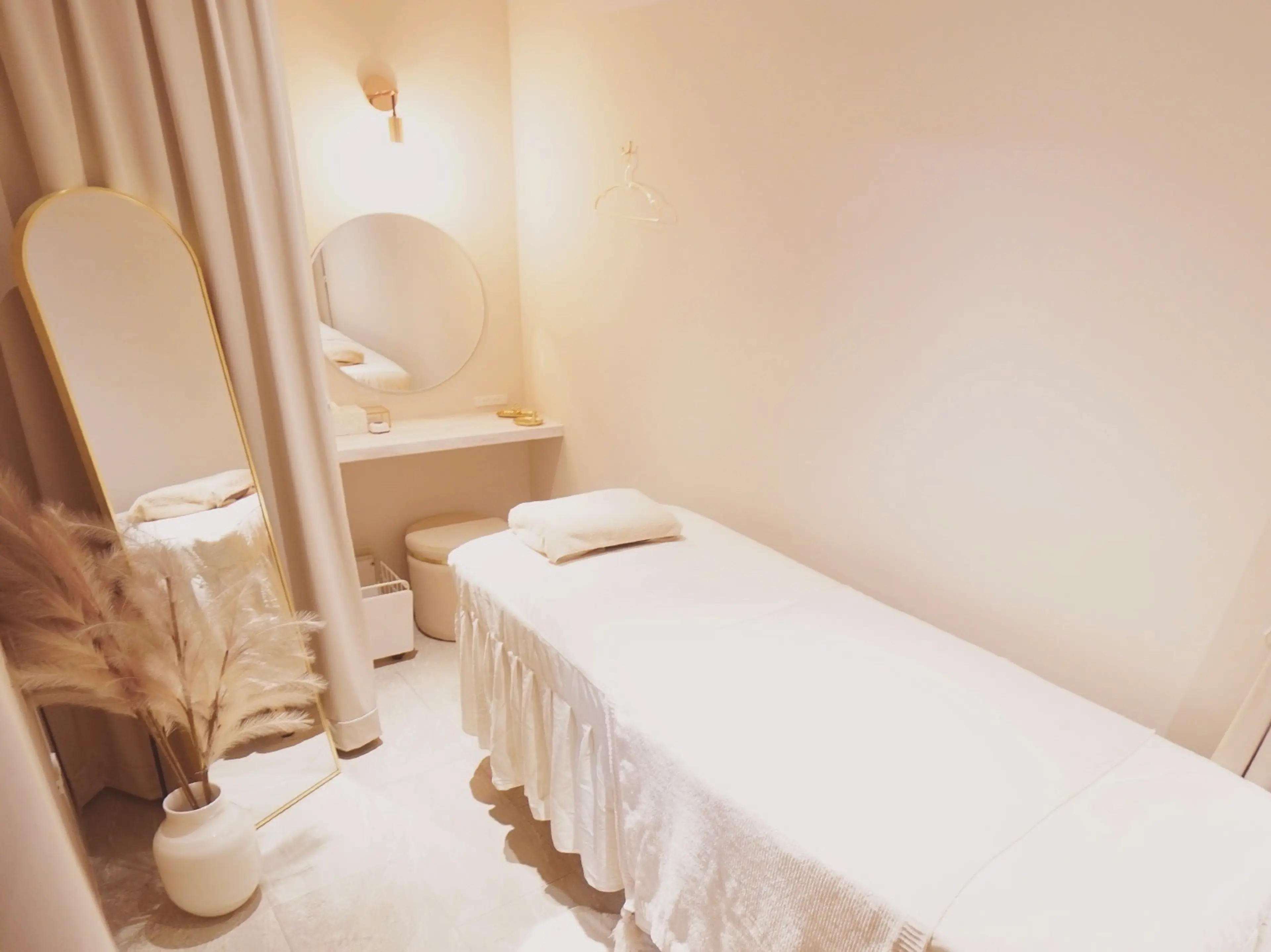 痩身・小顔・ピーリング miiiaの内観・外観1