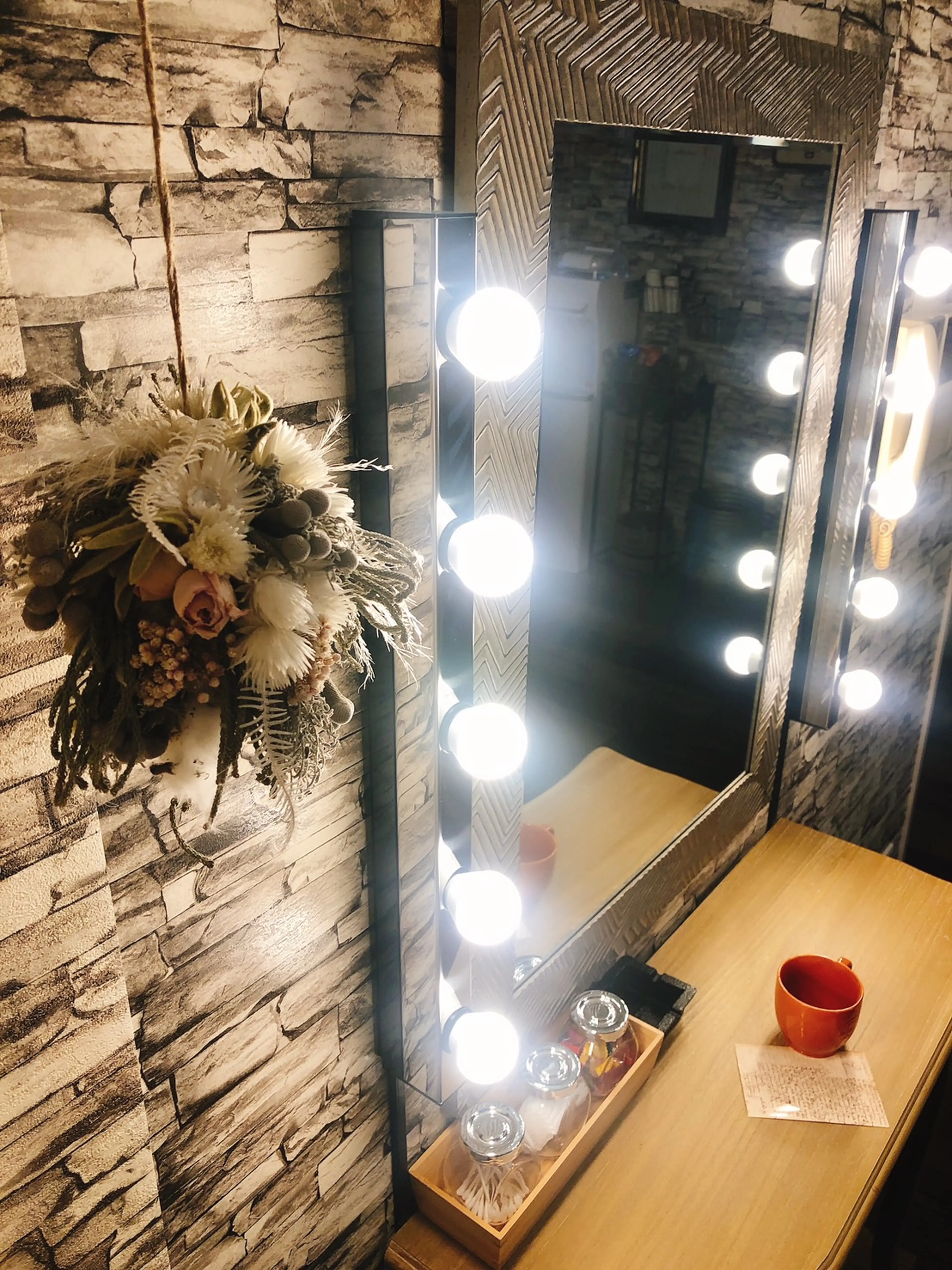 ヘアーメイク ルッチの内観・外観2