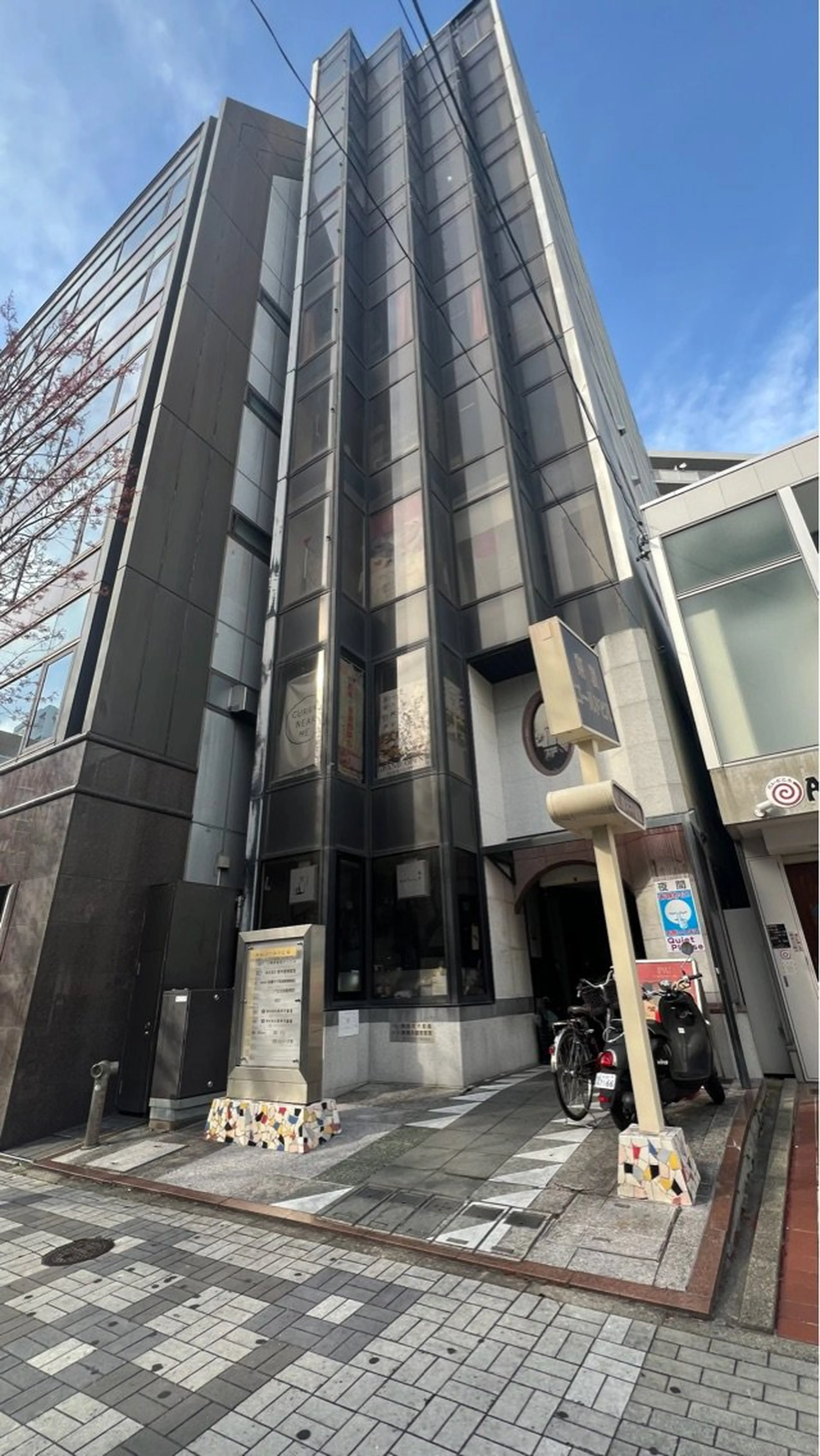 R-fourの内観・外観1