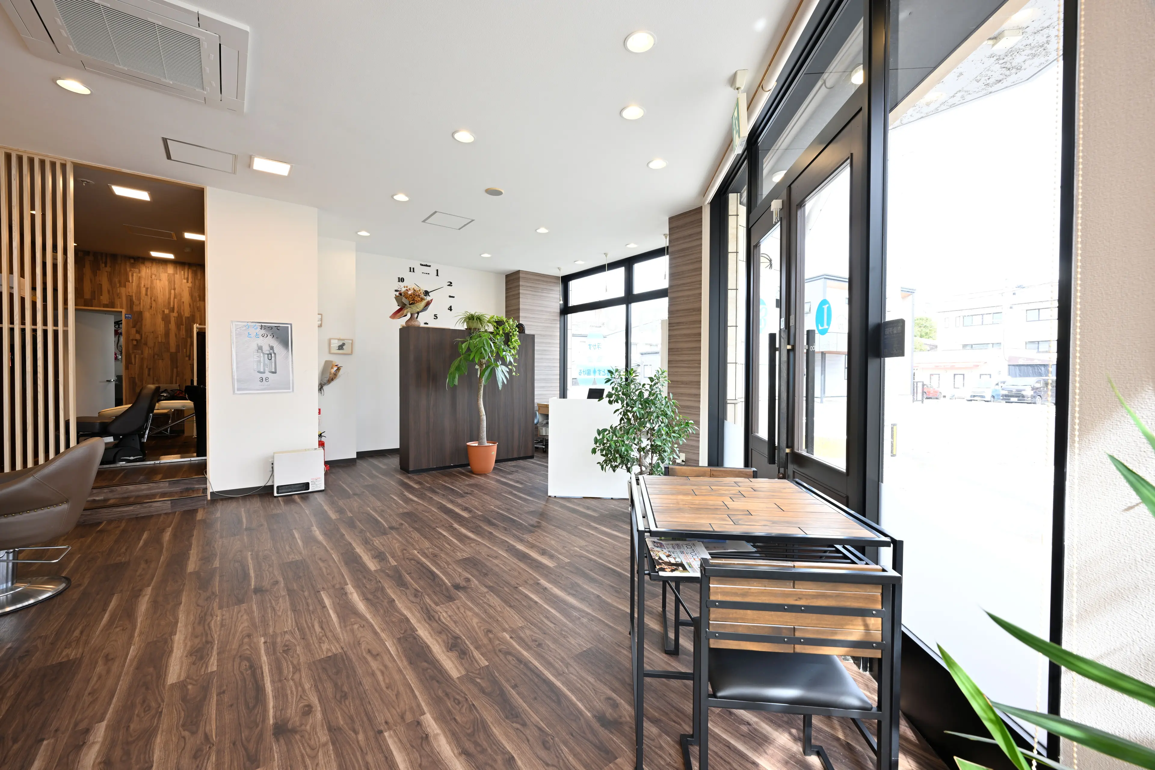 ヘアリゾートラボの内観・外観2