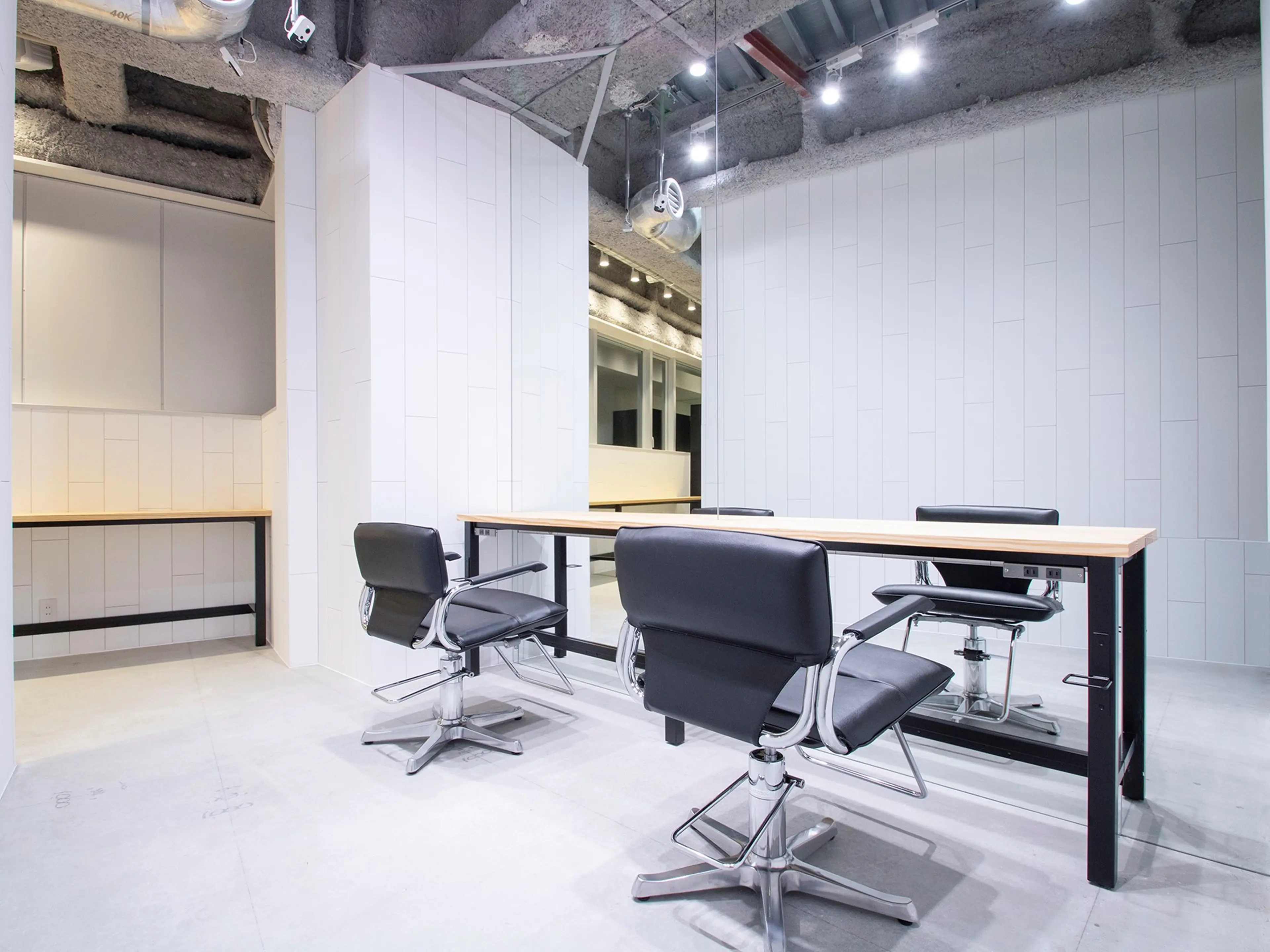 ITbyALBUM藤沢店の内観・外観3