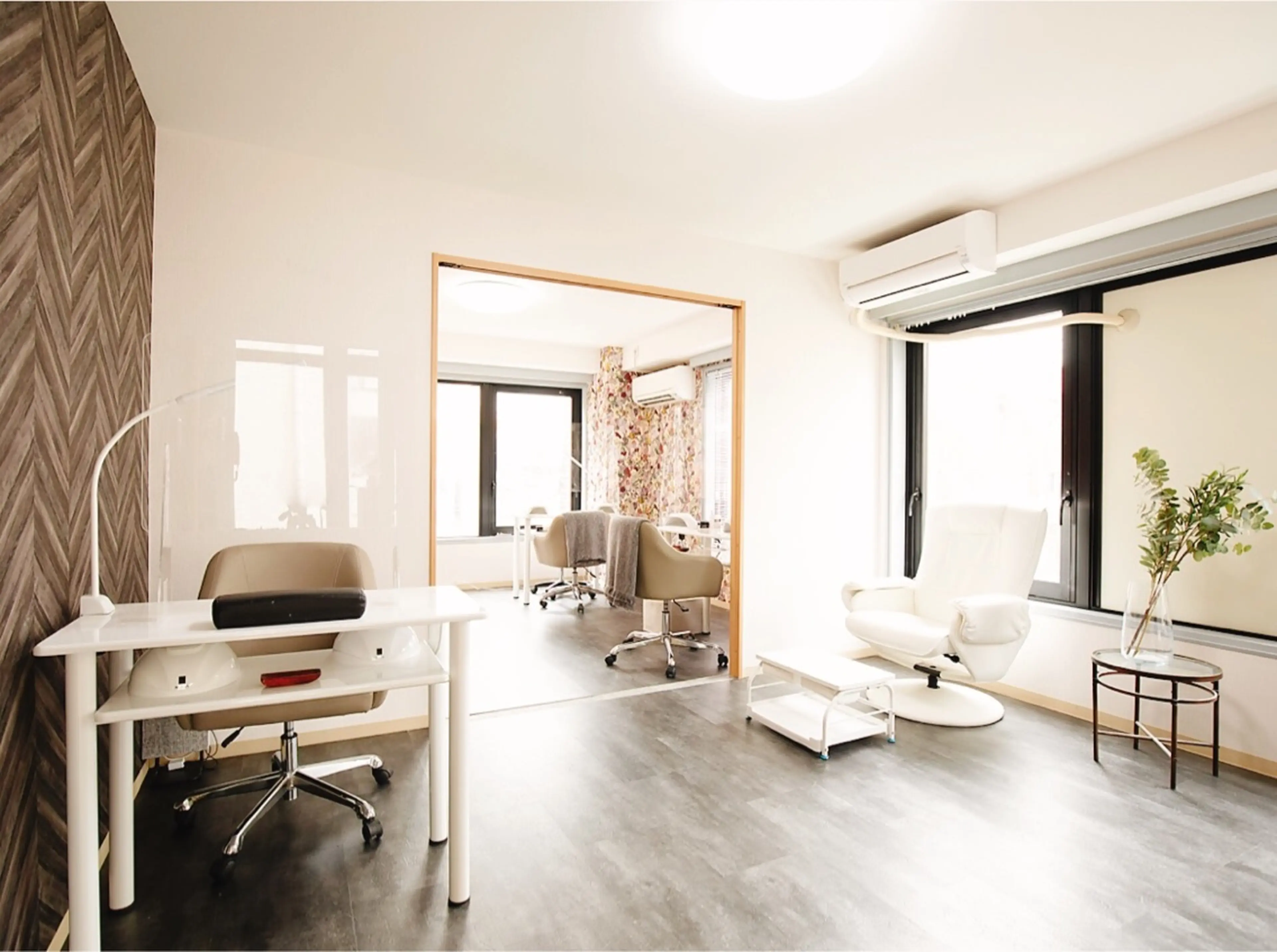 Rairia   nailの内観・外観1