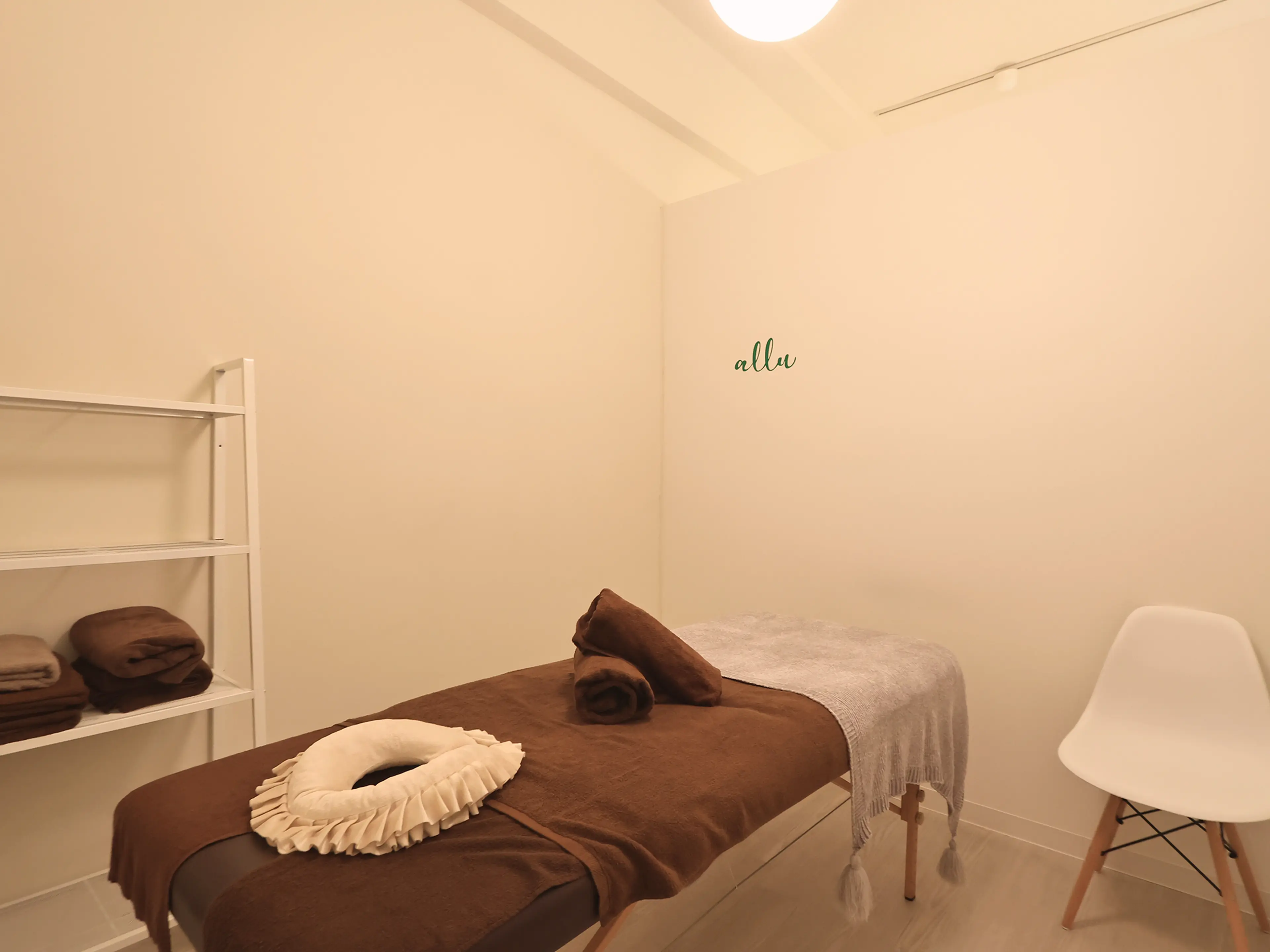 痩身専門サロンallu 本町店の内観・外観1