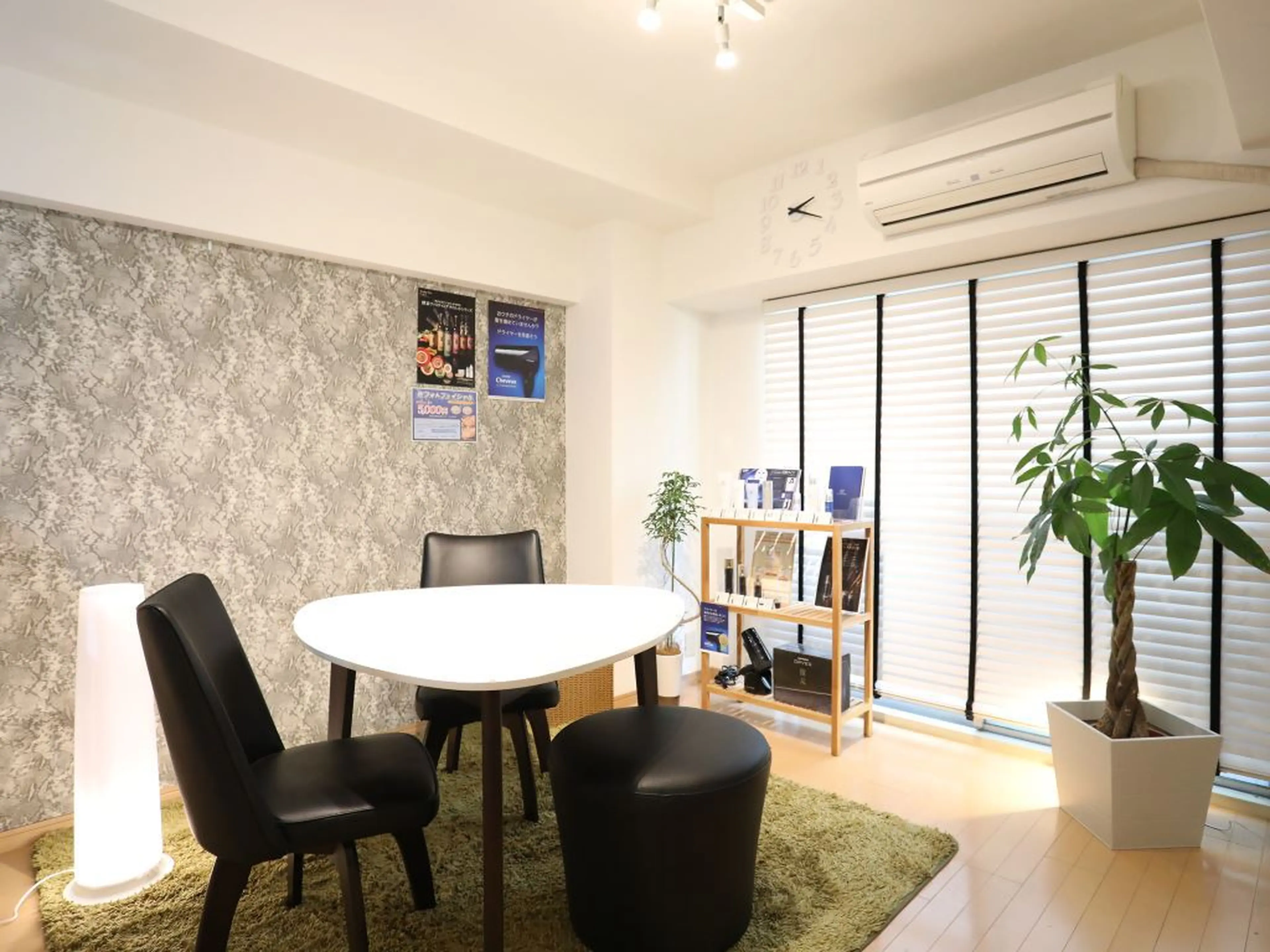 脱毛・フェイシャルBeautySalon LINOAHの内観・外観1