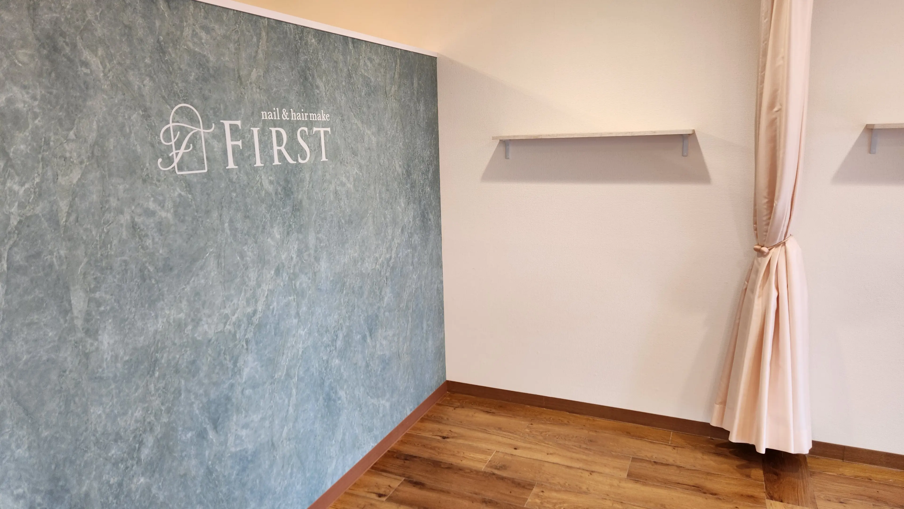 nail&hairmake FIRST 姪浜店の内観・外観2