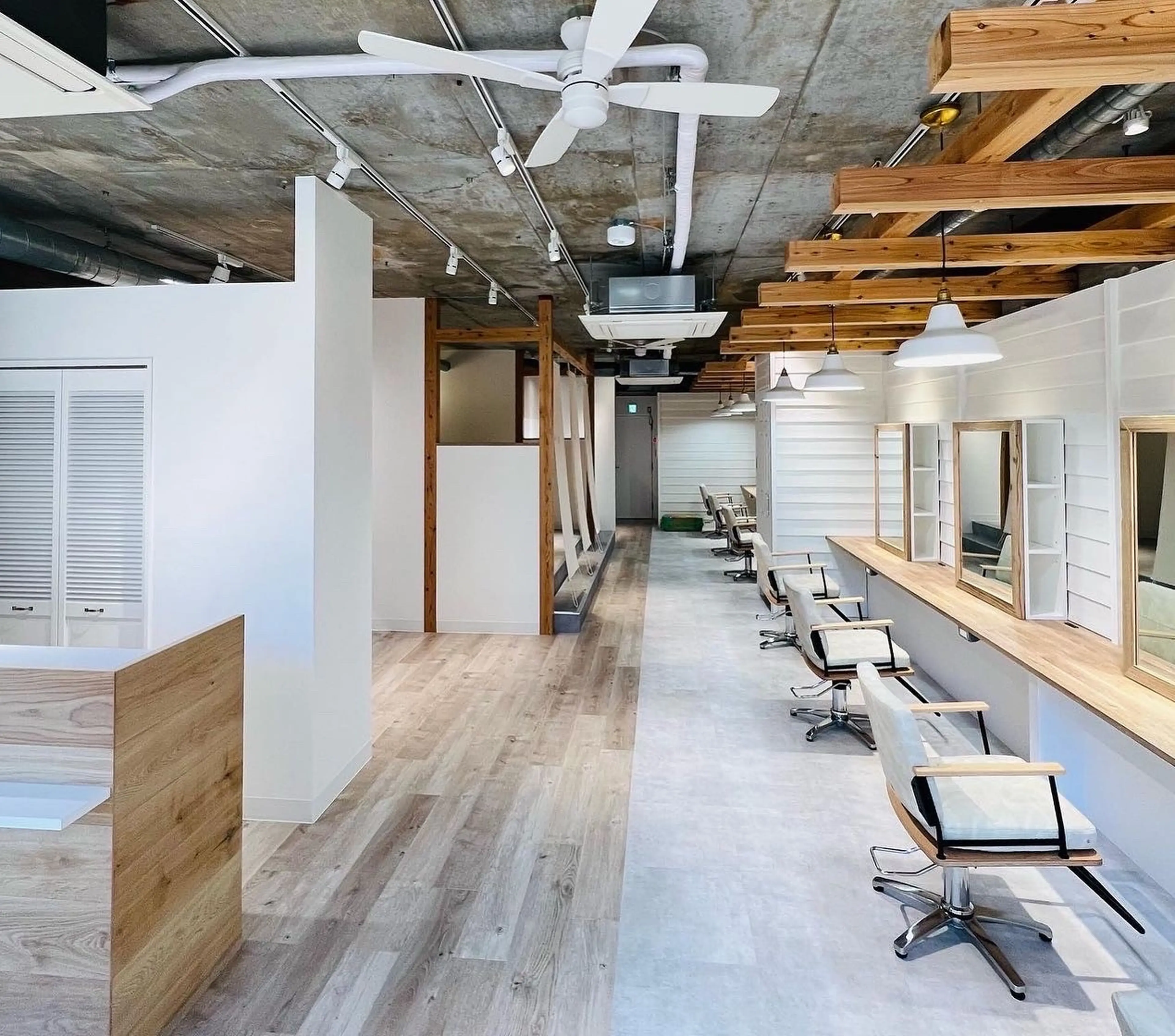 ヘアーデザインアニーの内観・外観1