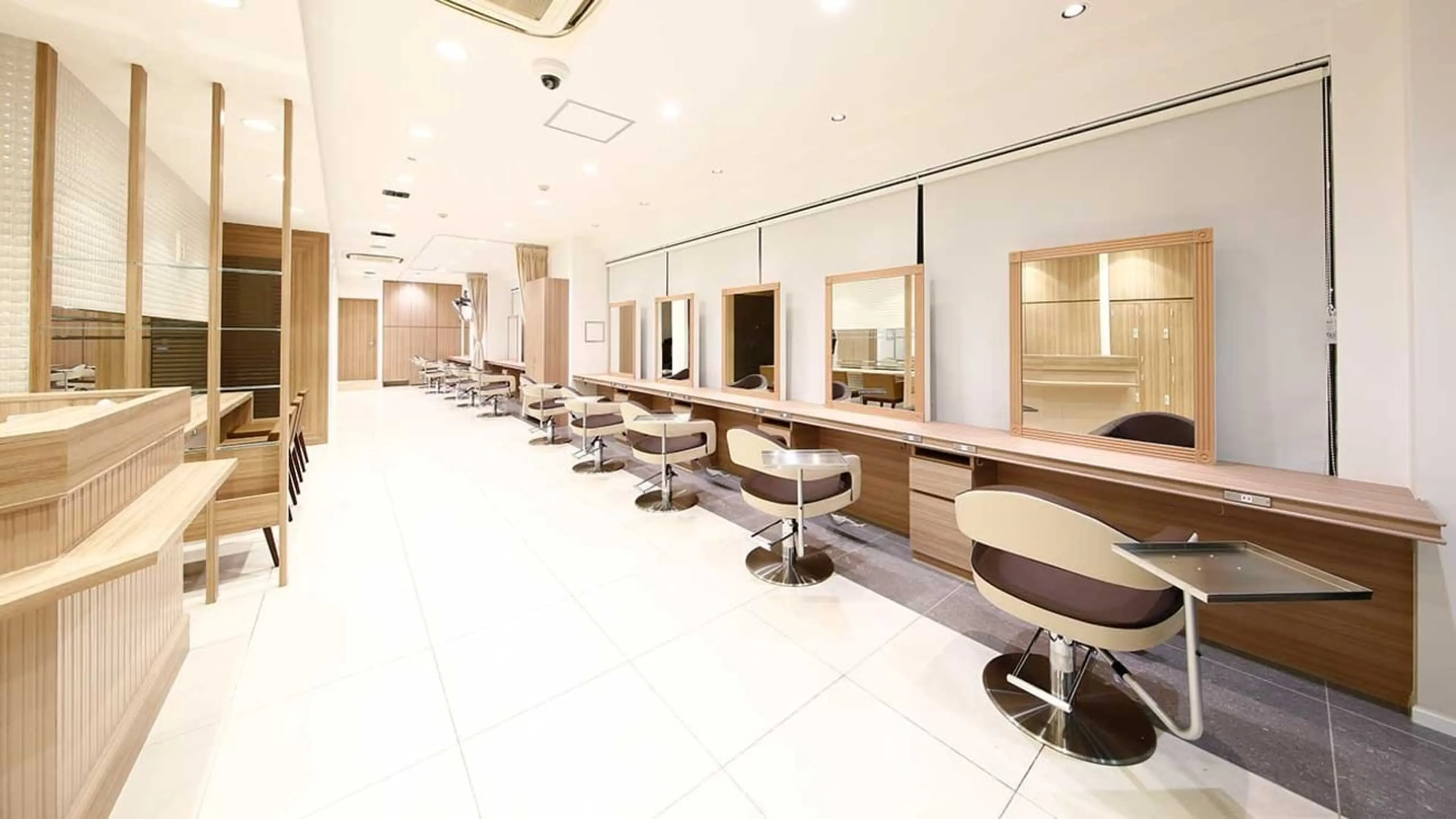 HAIR MAKE Ash等々力の内観・外観1