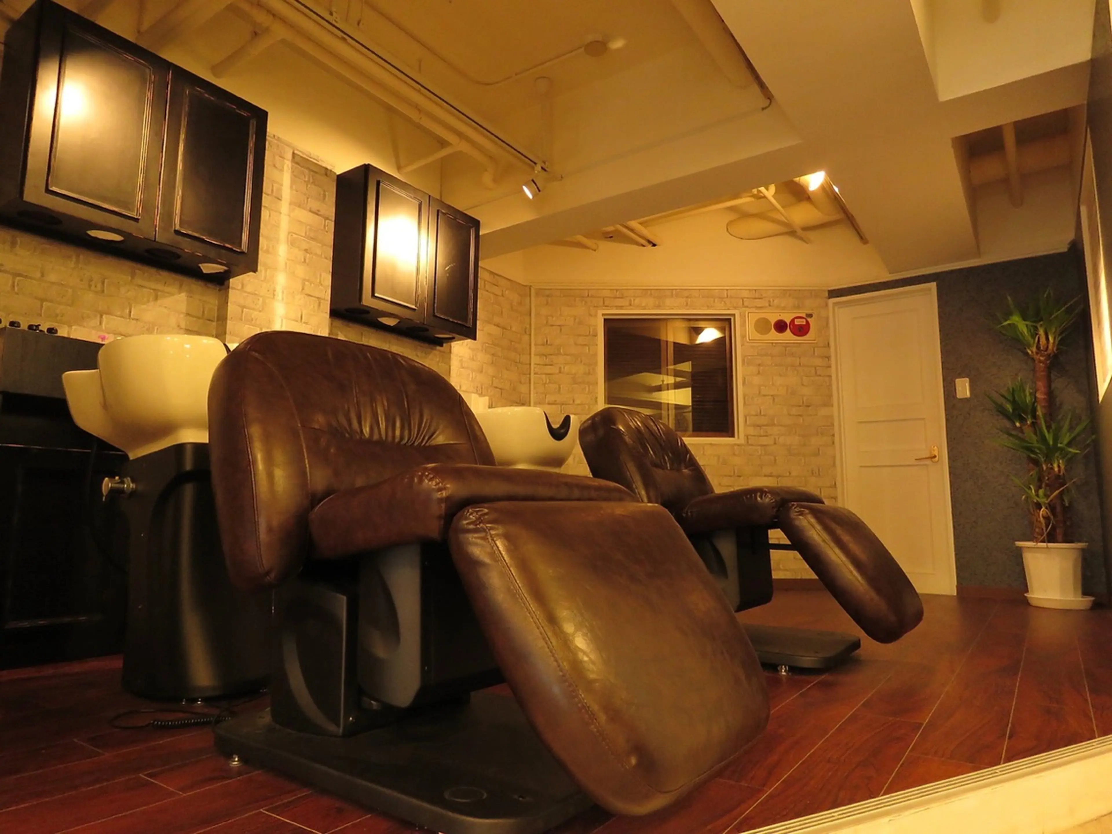 dude hair design.の内観・外観2