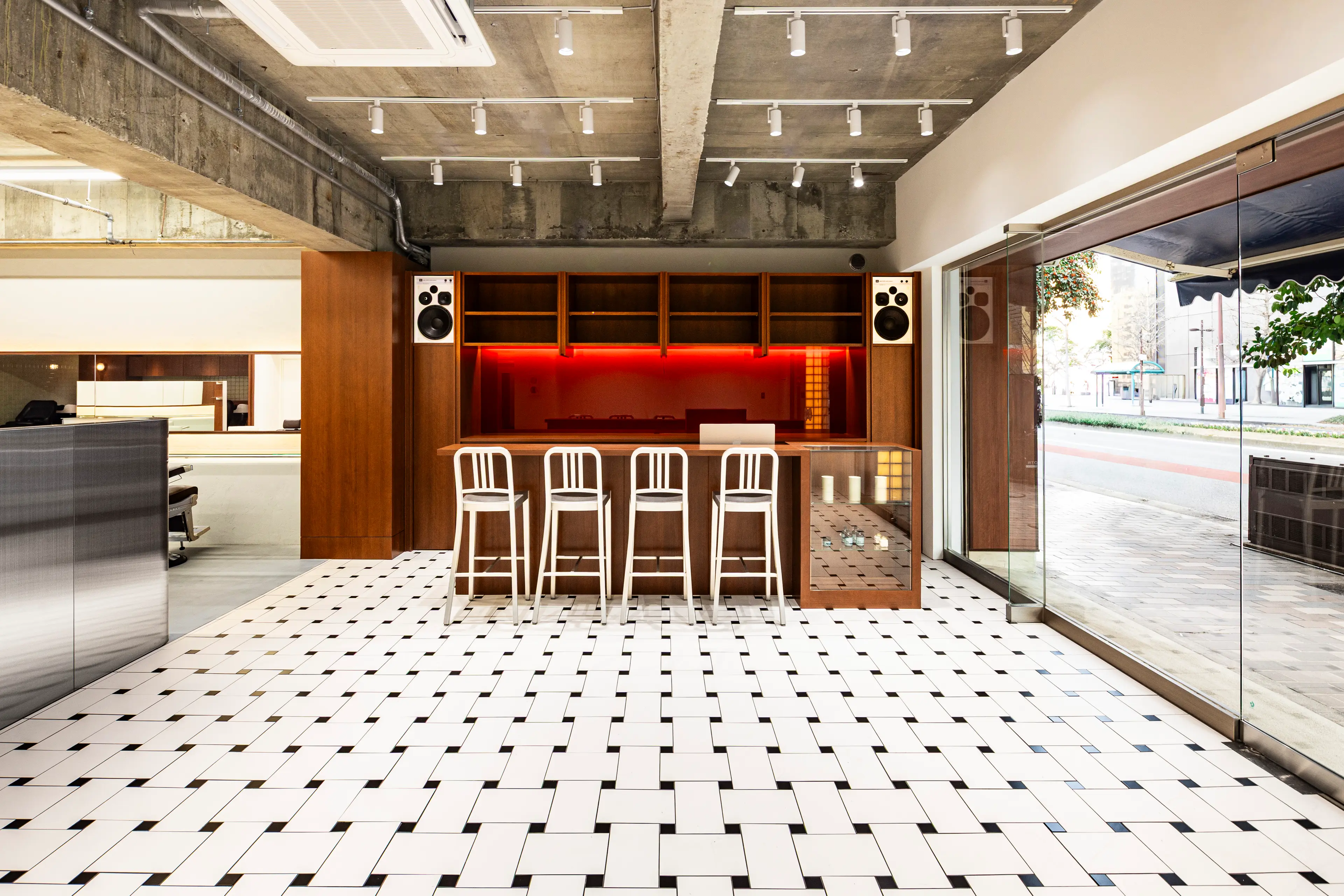 (h)wimの内観・外観1