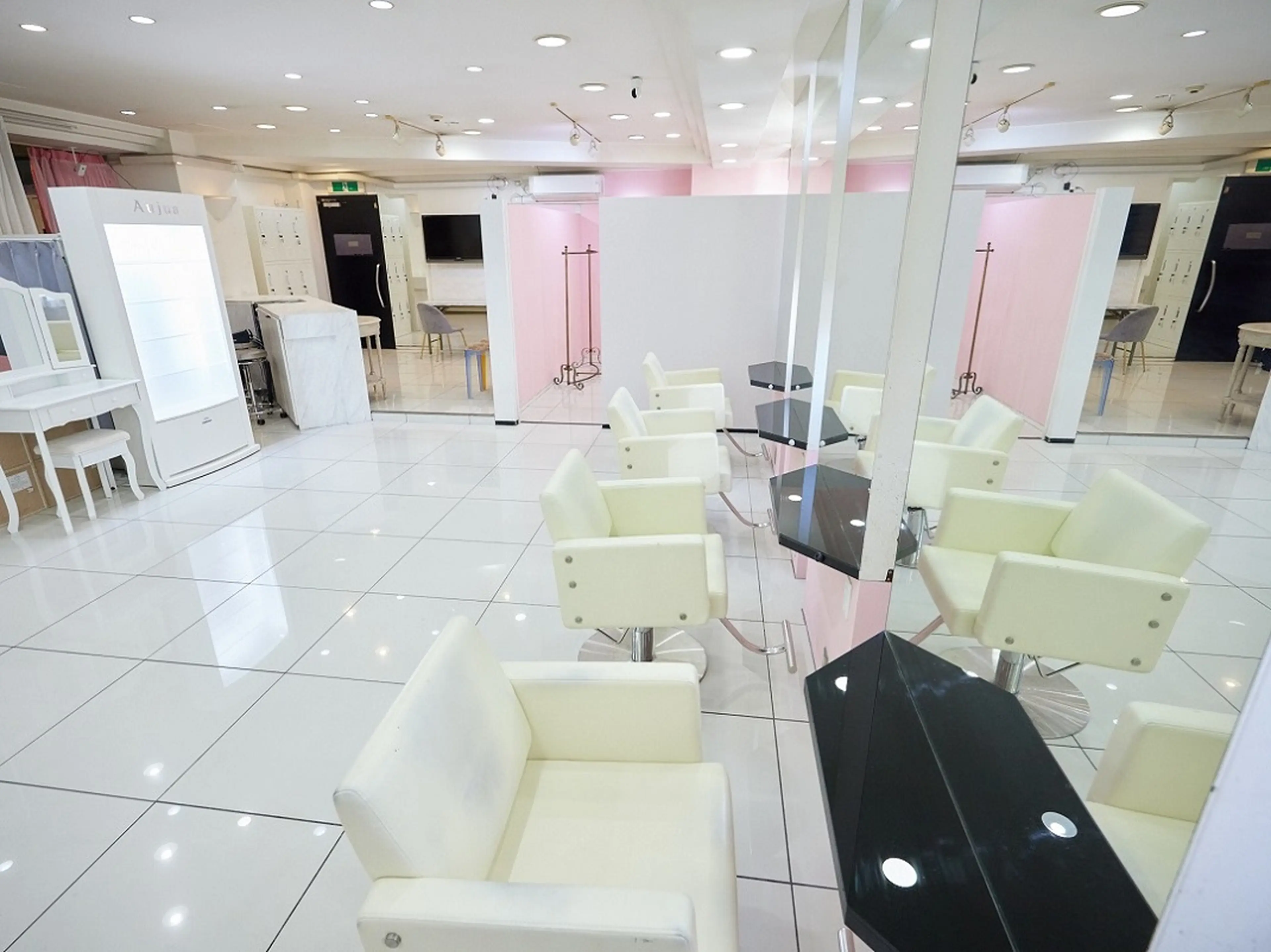 SEASONヘアカラーエクステ専門店大阪オージュア取扱店の内観・外観1